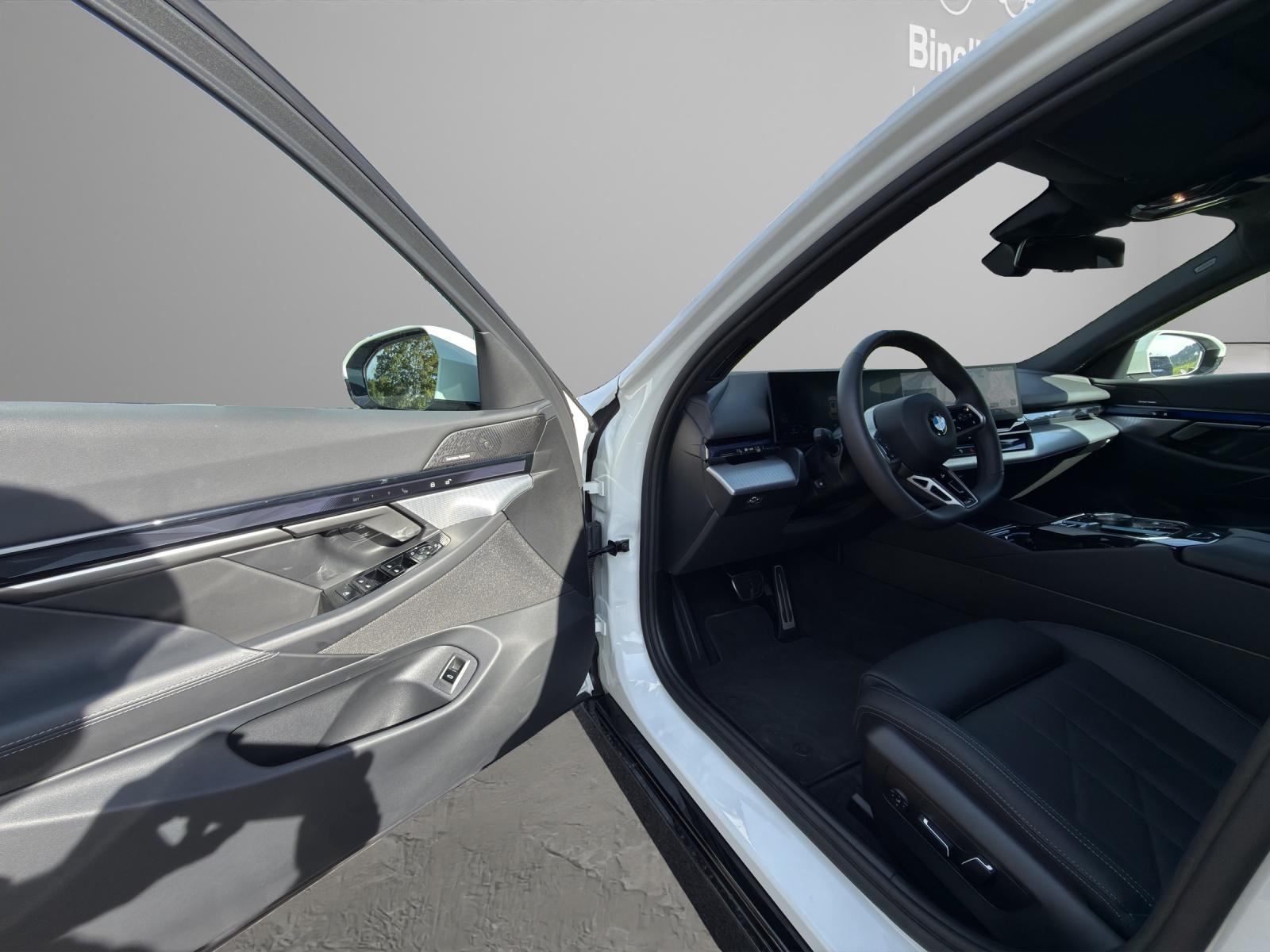 BMW 5er Reihe G61 Touring 520d xDrive-image-3