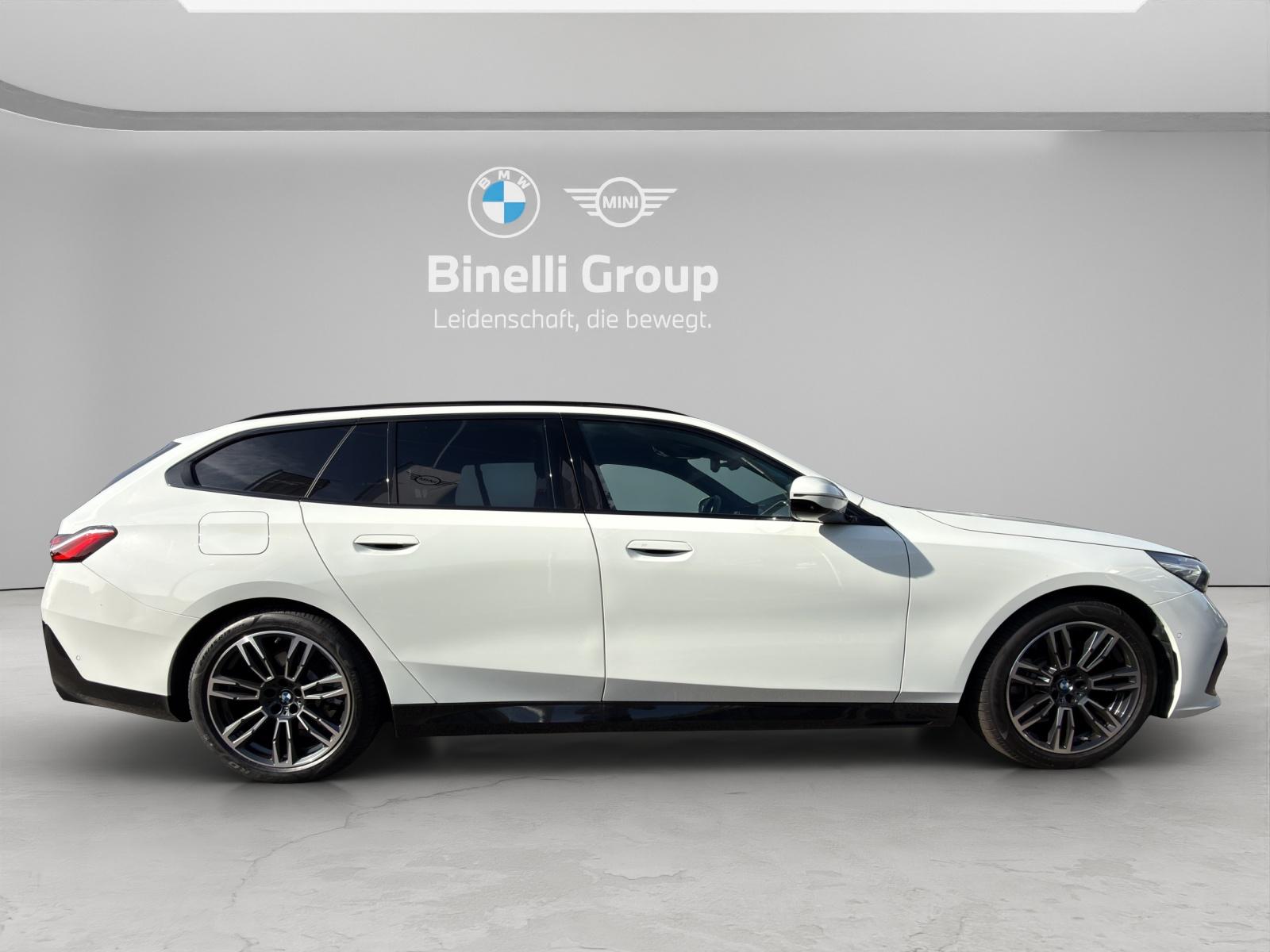 BMW 5er Reihe G61 Touring 520d xDrive-image-17