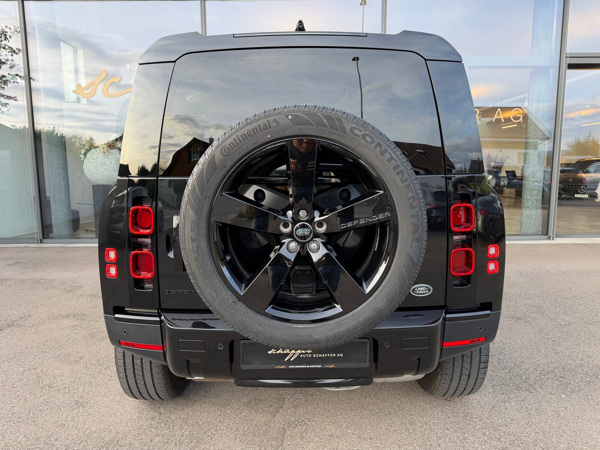 LAND ROVER Defender 110 3.0 D I6 250 SE AWD AT8-image-7