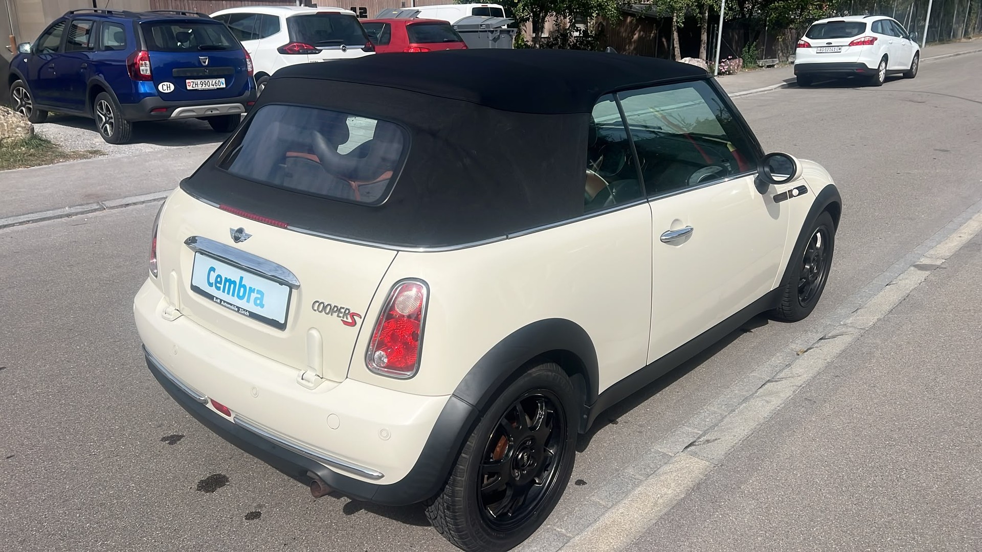 MINI Cooper Cabriolet-image-7