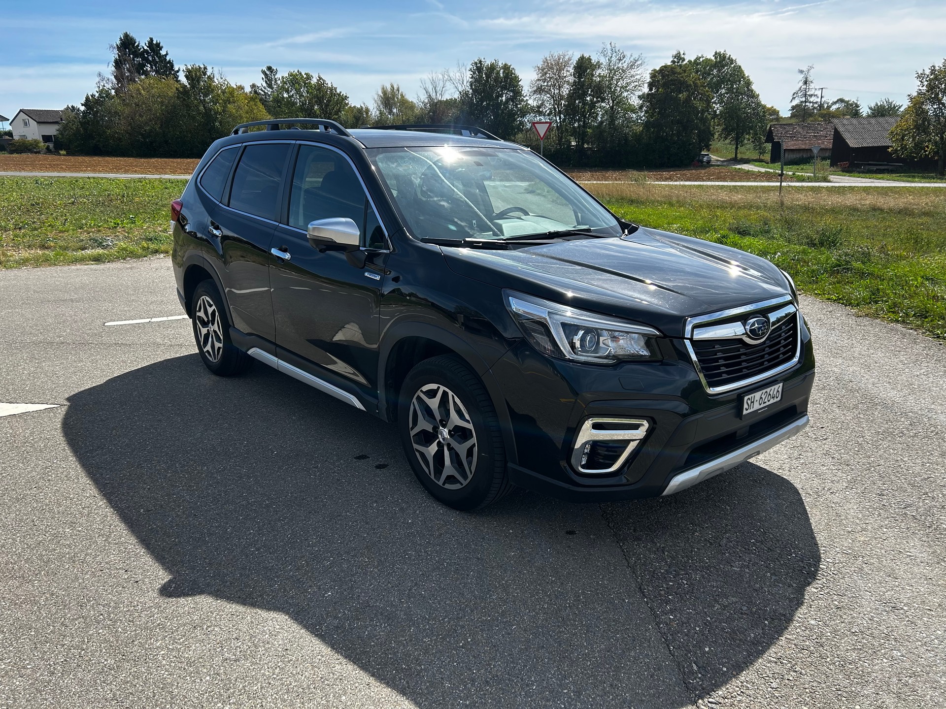 SUBARU 2.0i e-Boxer Swiss Plus-image-1