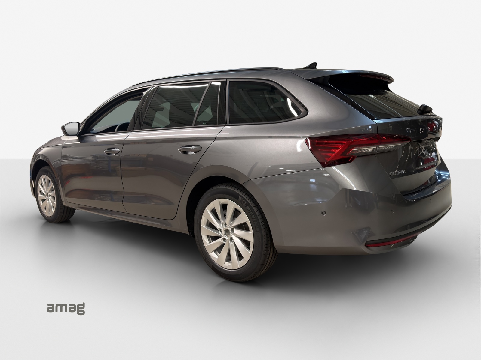SKODA Octavia Combi 2.0 TSI DSG Selection 4x4-image-2