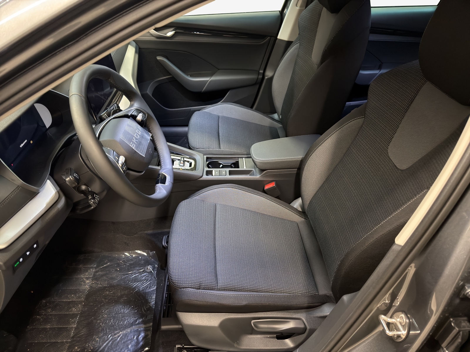 SKODA Octavia Combi 2.0 TSI DSG Selection 4x4-image-7