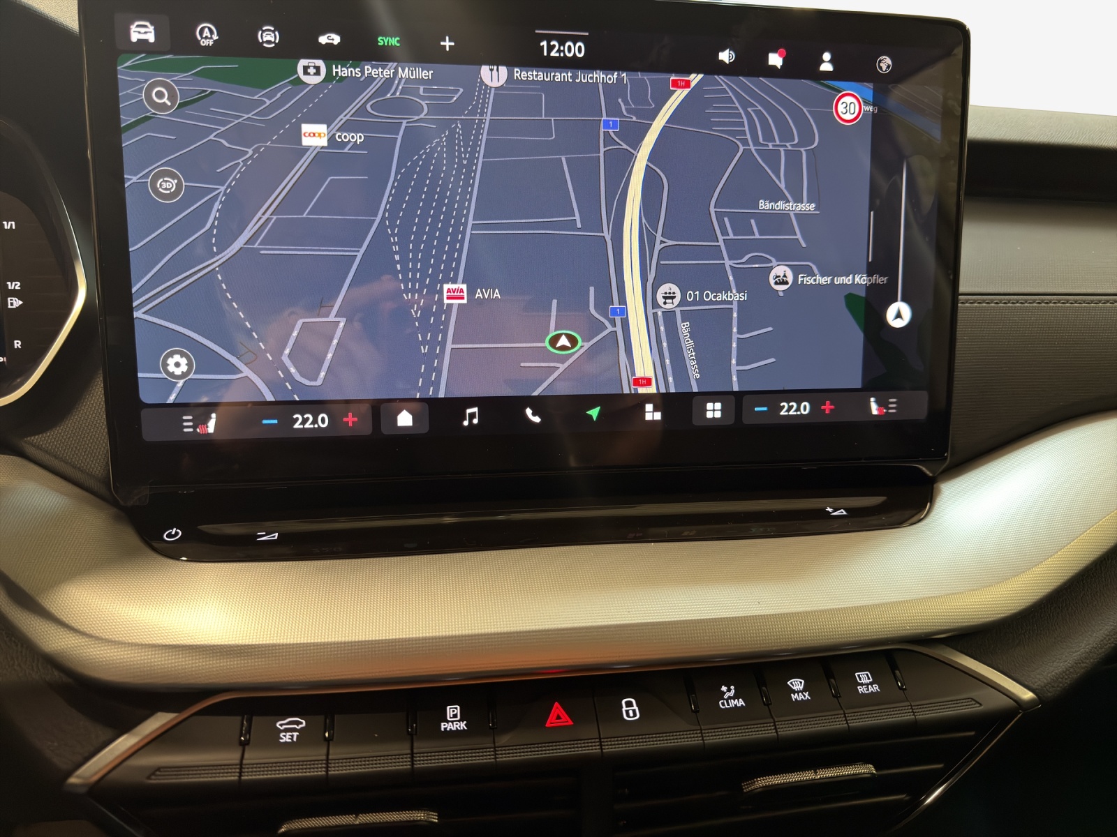 SKODA Octavia Combi 2.0 TSI DSG Selection 4x4-image-10