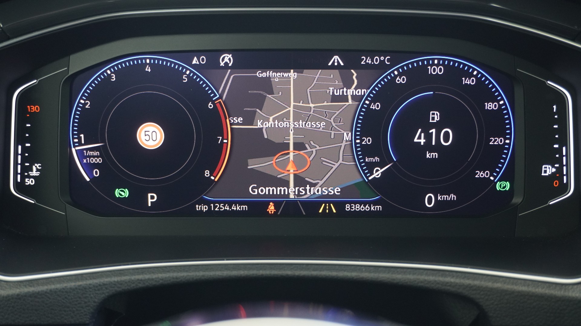 VW T-Roc 2.0 TSI Sport DSG 4Motion-image-2