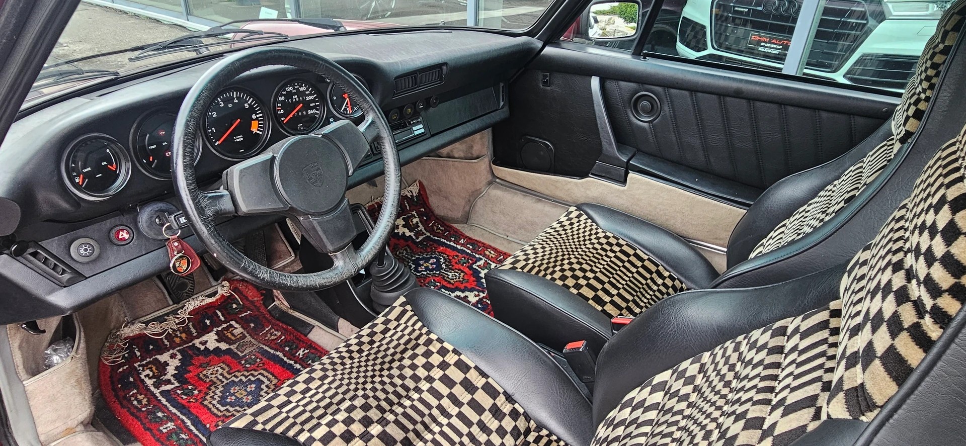 PORSCHE 911 SC Targa-image-7