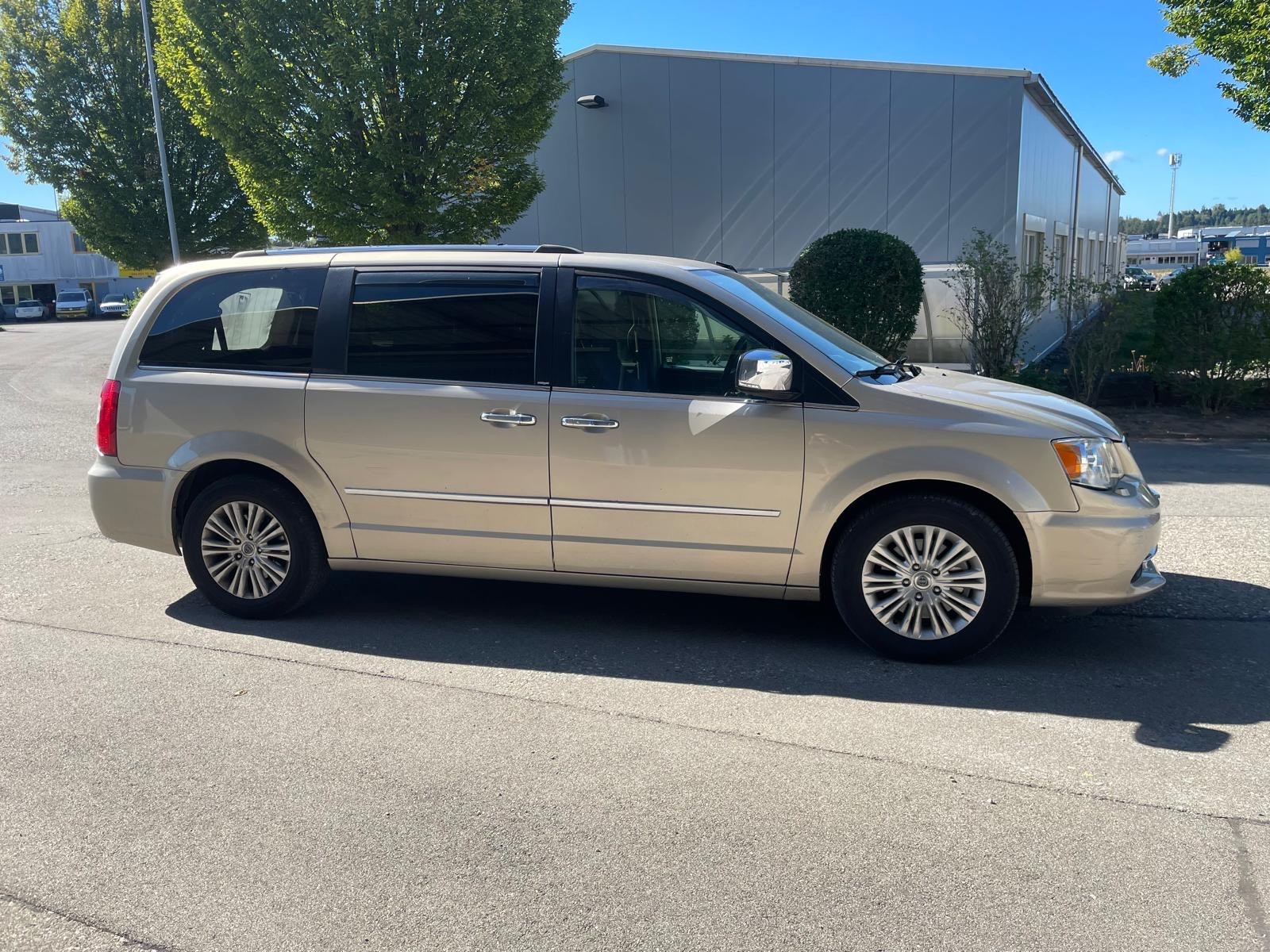 LANCIA Voyager 2.8D Platinum Automatic-image-2