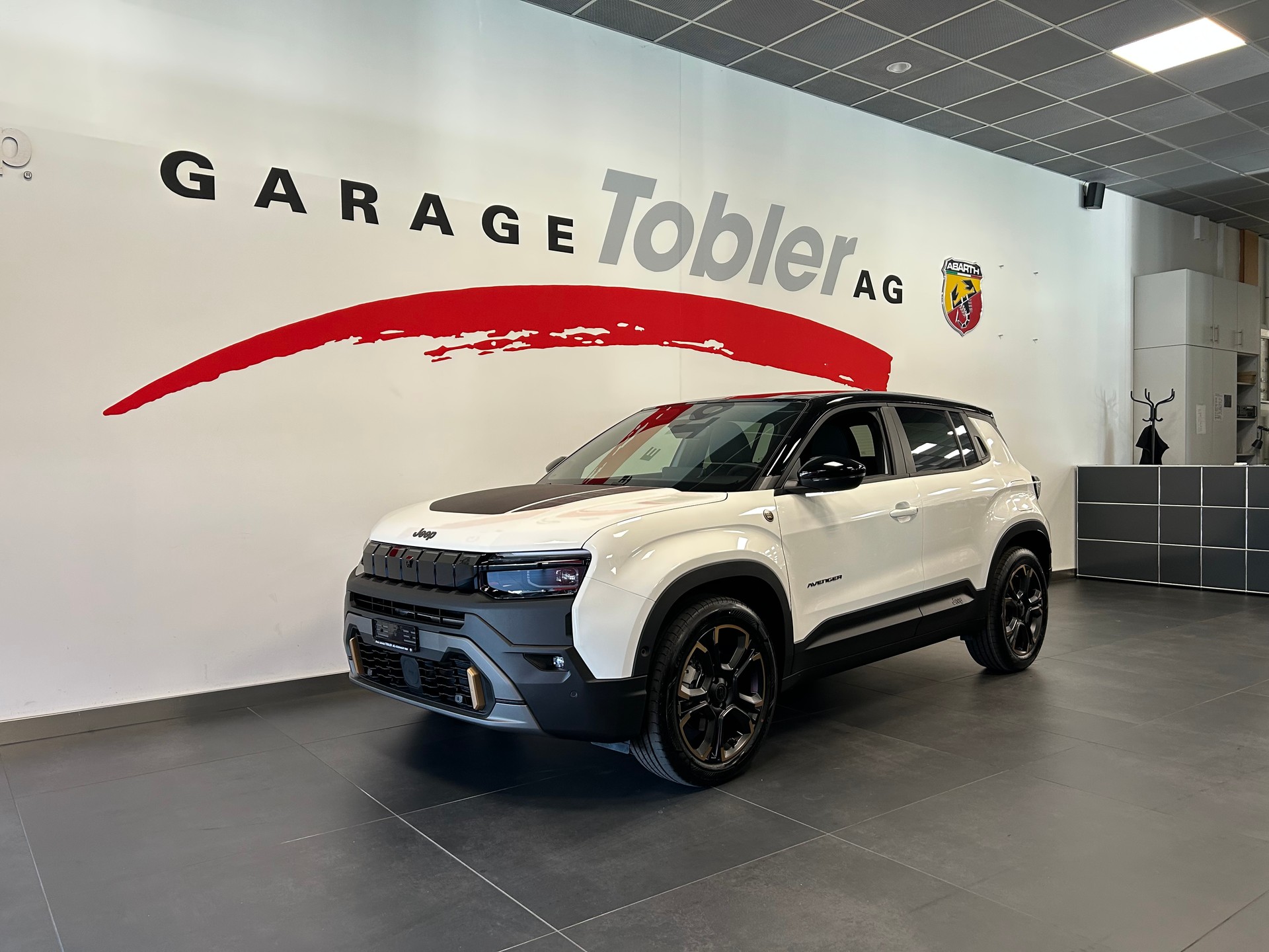 JEEP Avenger 1.2 Turbo MHEV 85th Anniversary Sky 4xe-image-0