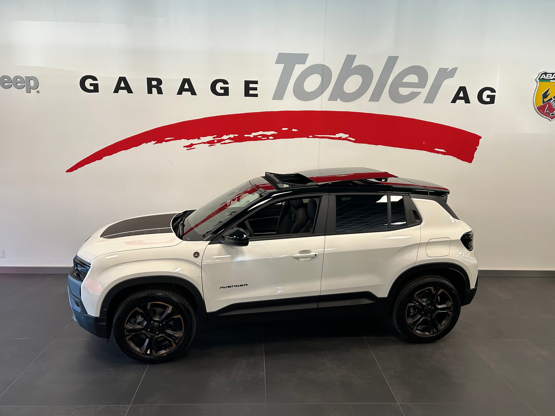 JEEP Avenger 1.2 Turbo MHEV 85th Anniversary Sky 4xe-image-9