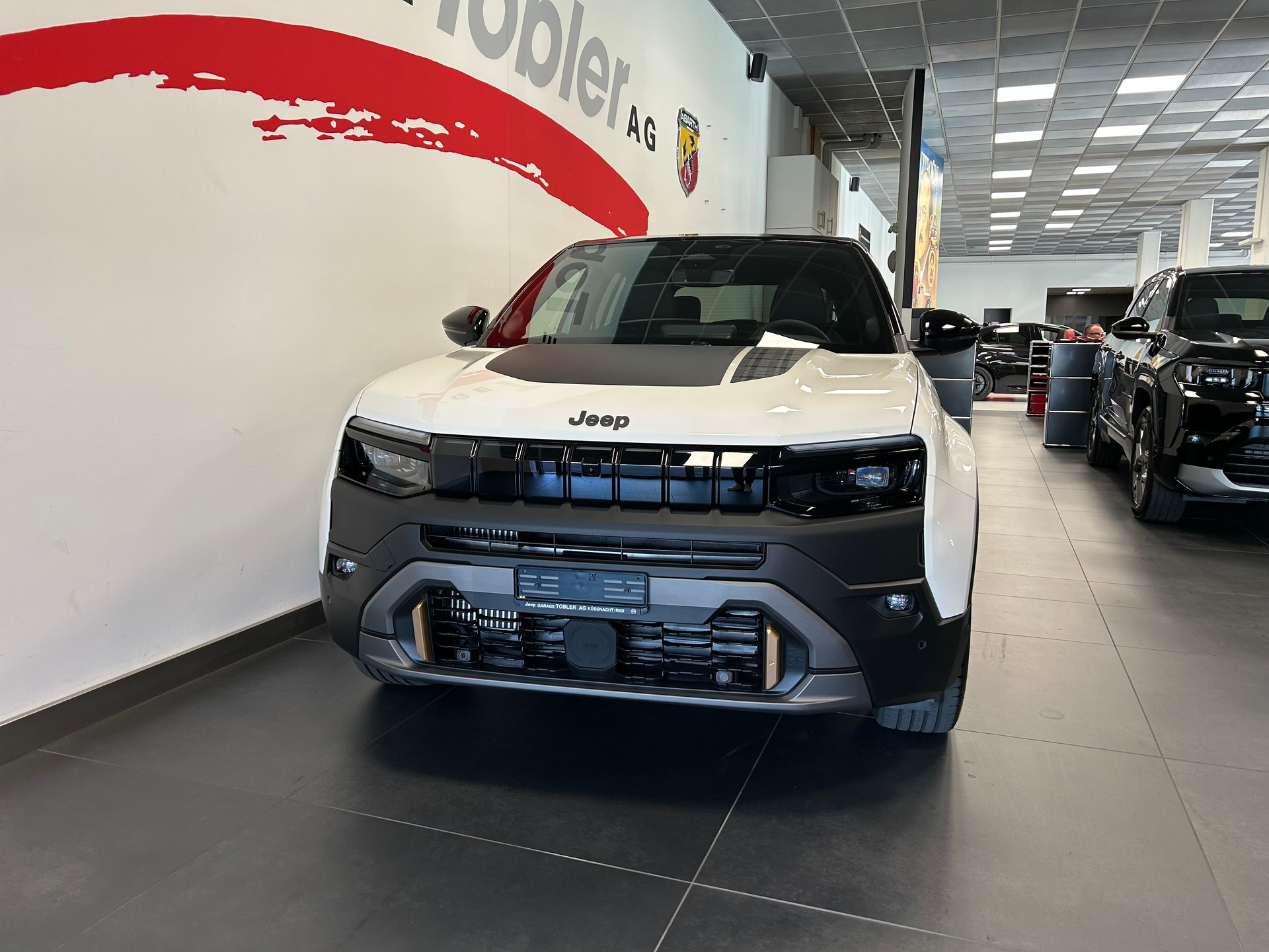 JEEP Avenger 1.2 Turbo MHEV 85th Anniversary Sky 4xe-image-3