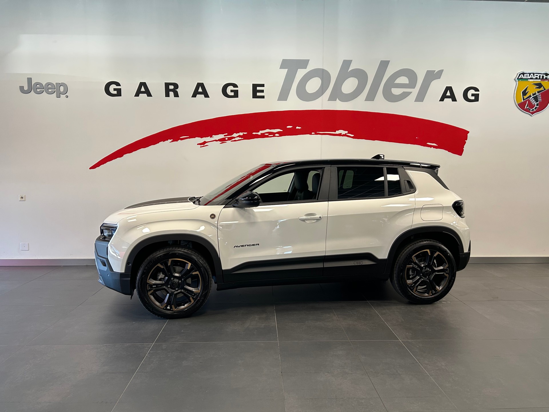 JEEP Avenger 1.2 Turbo MHEV 85th Anniversary Sky 4xe-image-8