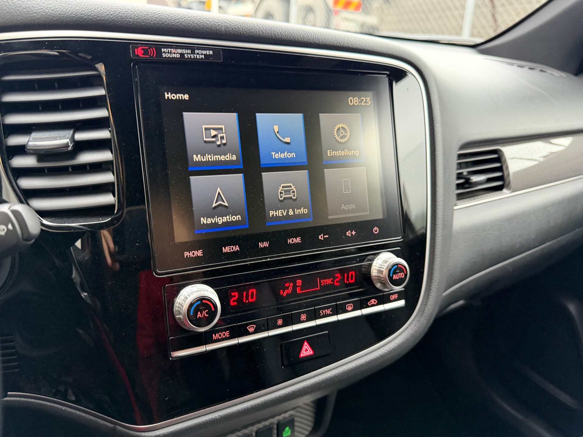 MITSUBISHI Outlander 2.4 PHEV Diamond 4WD Automatic-image-10