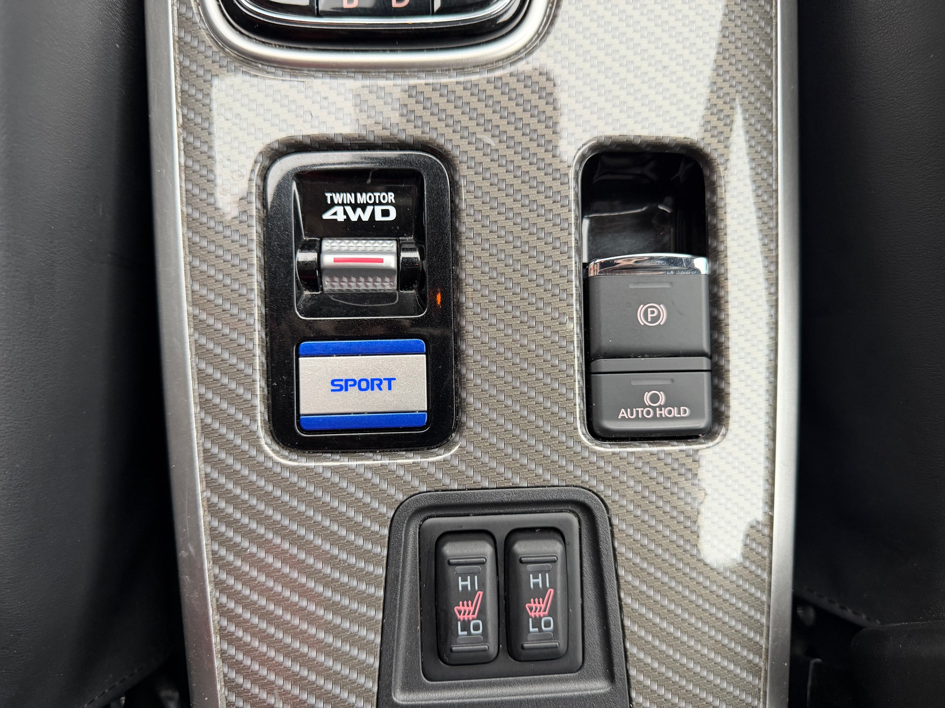 MITSUBISHI Outlander 2.4 PHEV Diamond 4WD Automatic-image-12