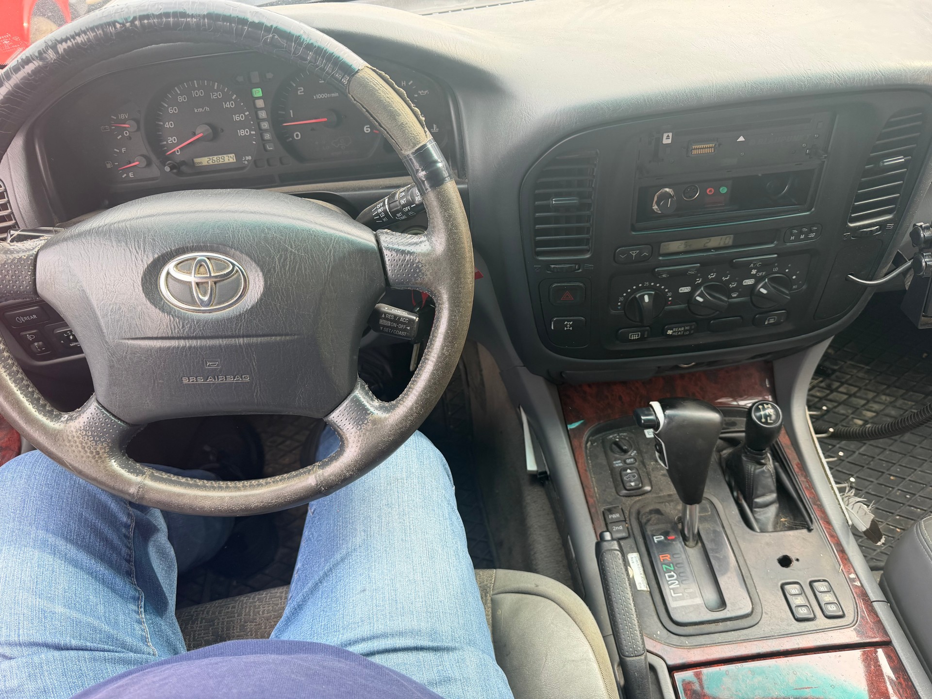 TOYOTA Land Cruiser 500 4.2TD S.Saloon-image-10