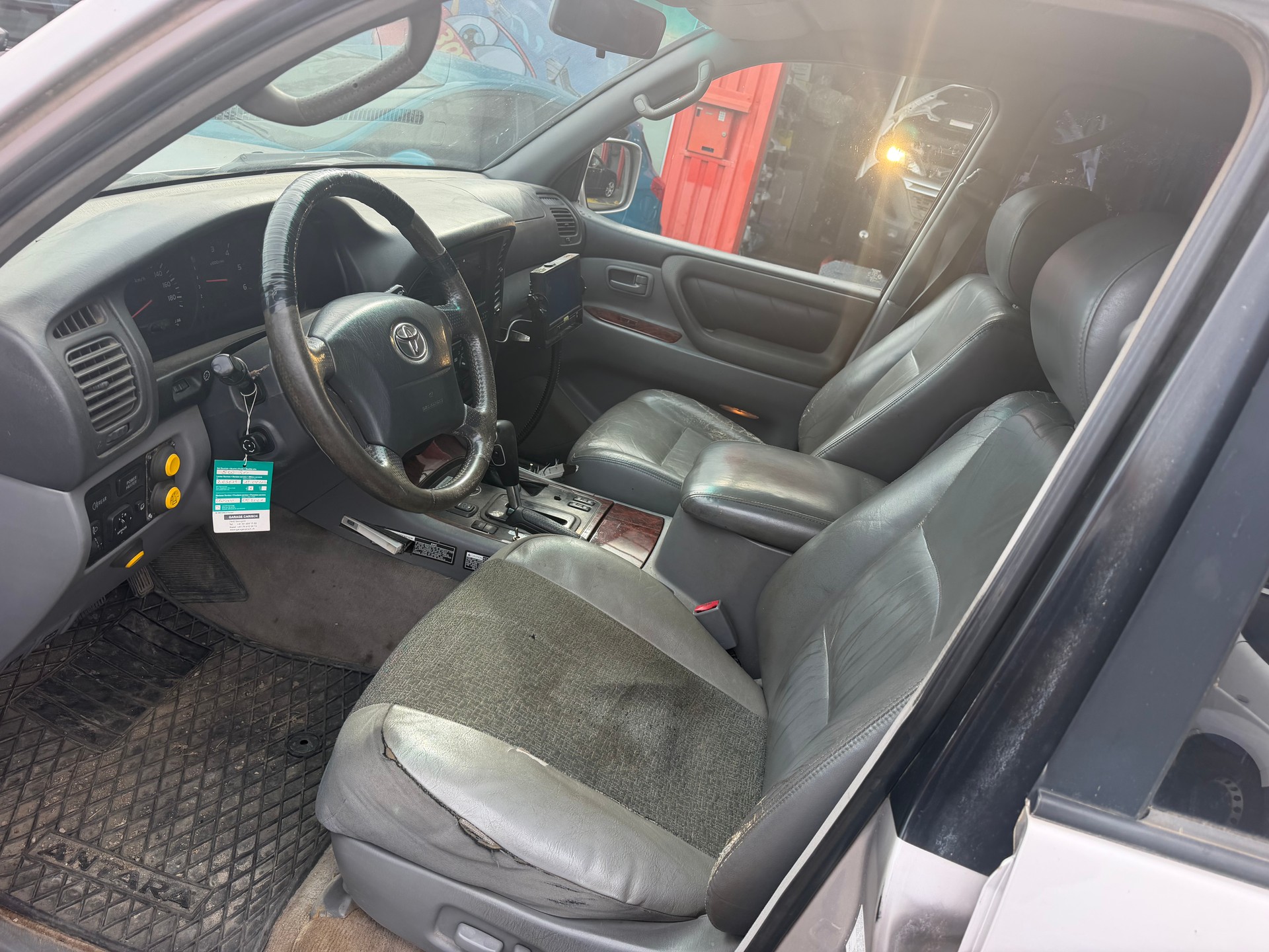 TOYOTA Land Cruiser 500 4.2TD S.Saloon-image-5