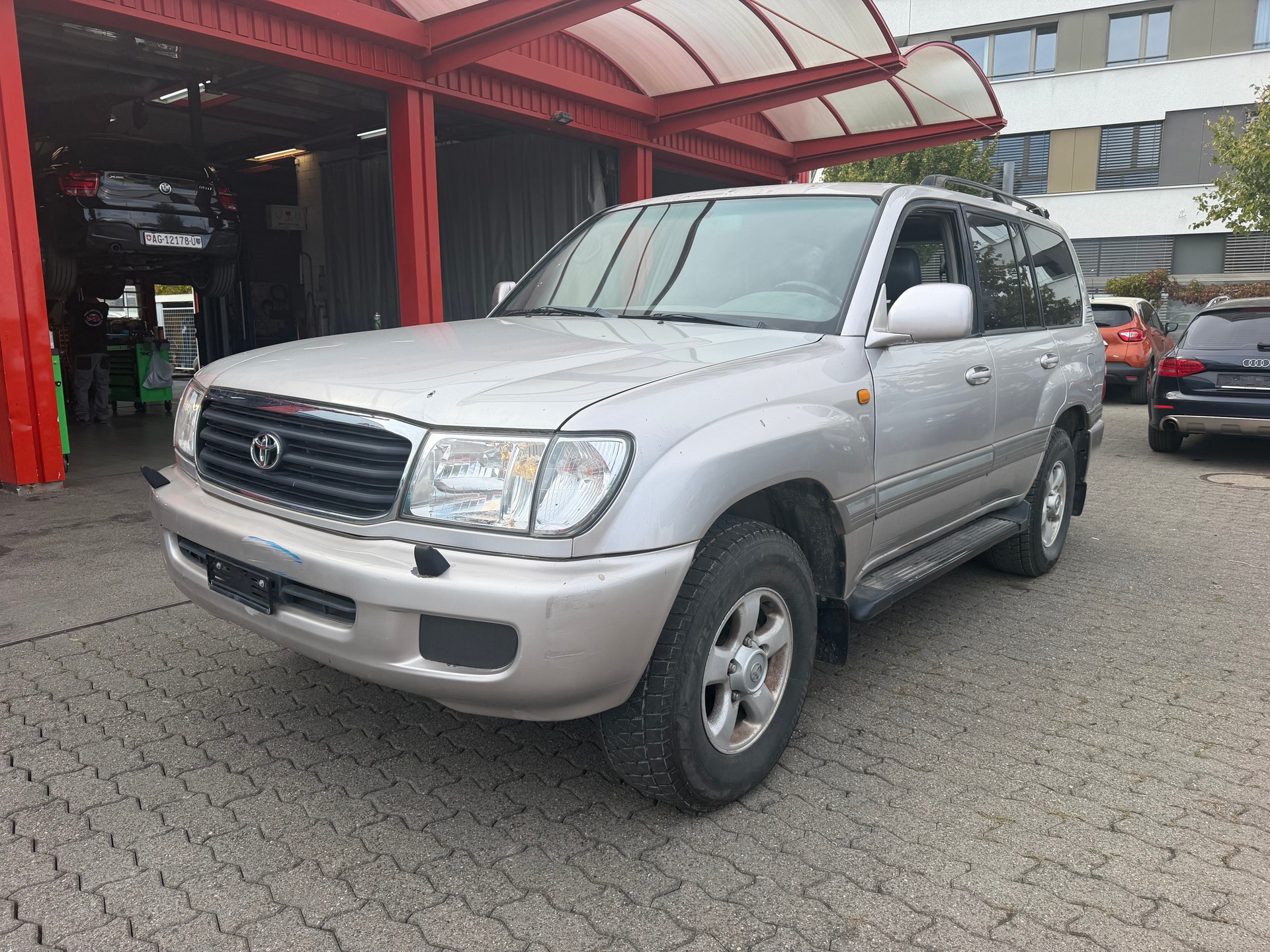 TOYOTA Land Cruiser 500 4.2TD S.Saloon-image-0