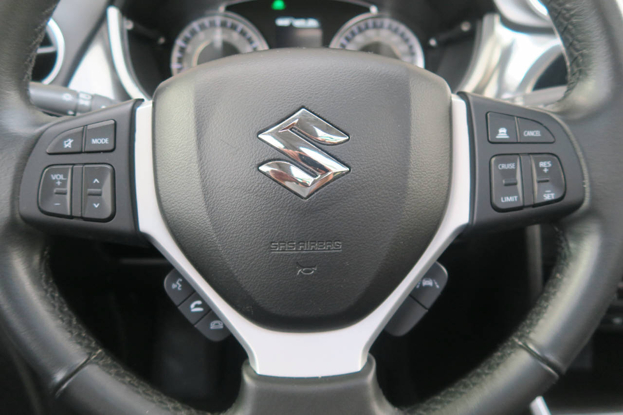 SUZUKI Vitara 1.5 Compact Top Hybrid 4x4-image-5