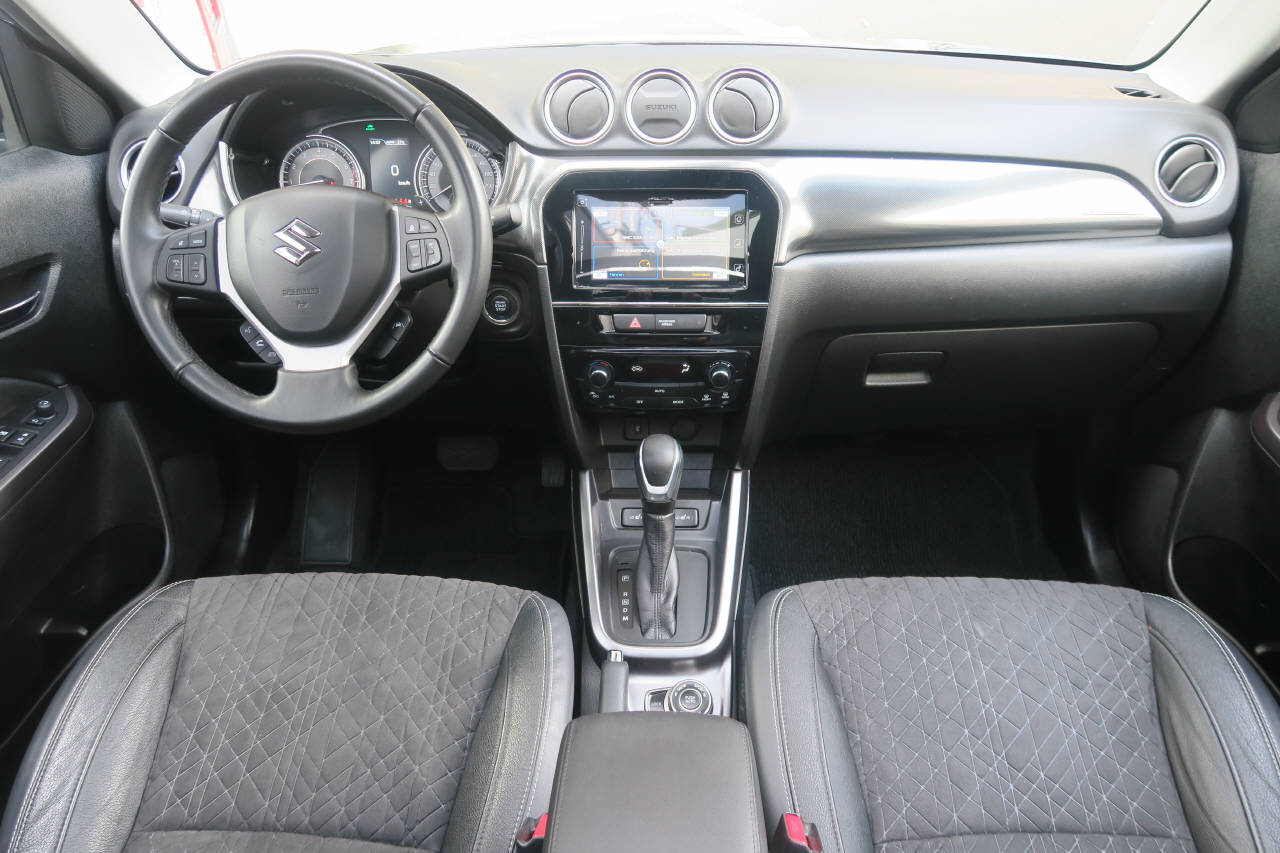 SUZUKI Vitara 1.5 Compact Top Hybrid 4x4-image-4