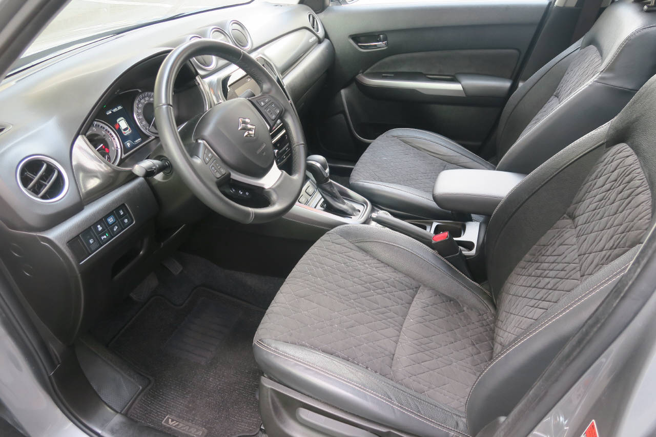 SUZUKI Vitara 1.5 Compact Top Hybrid 4x4-image-3