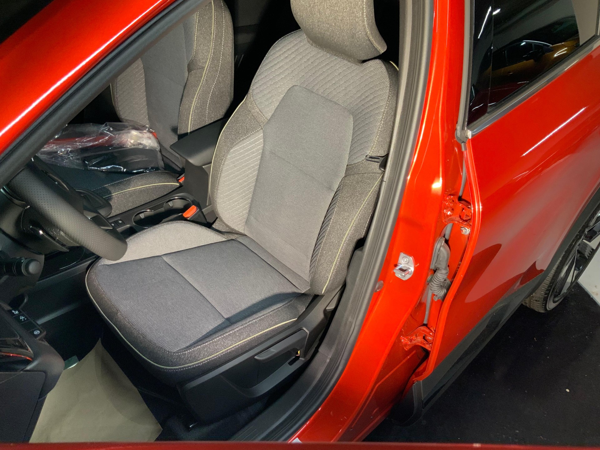 MITSUBISHI Grandis 1.3 MH Intense-image-13