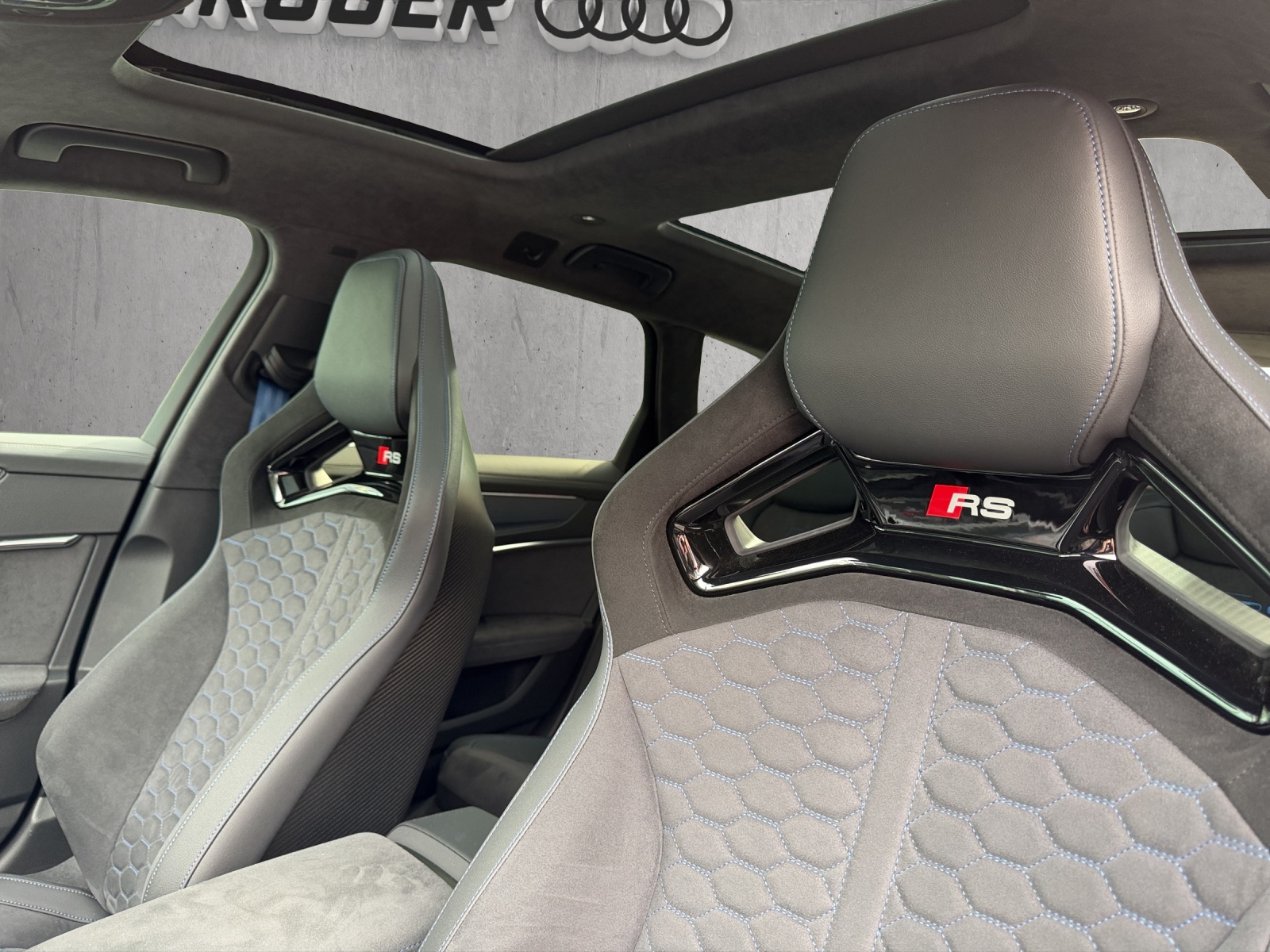 AUDI RS6 Avant 4.0 TFSI V8 Performance quattro-image-16