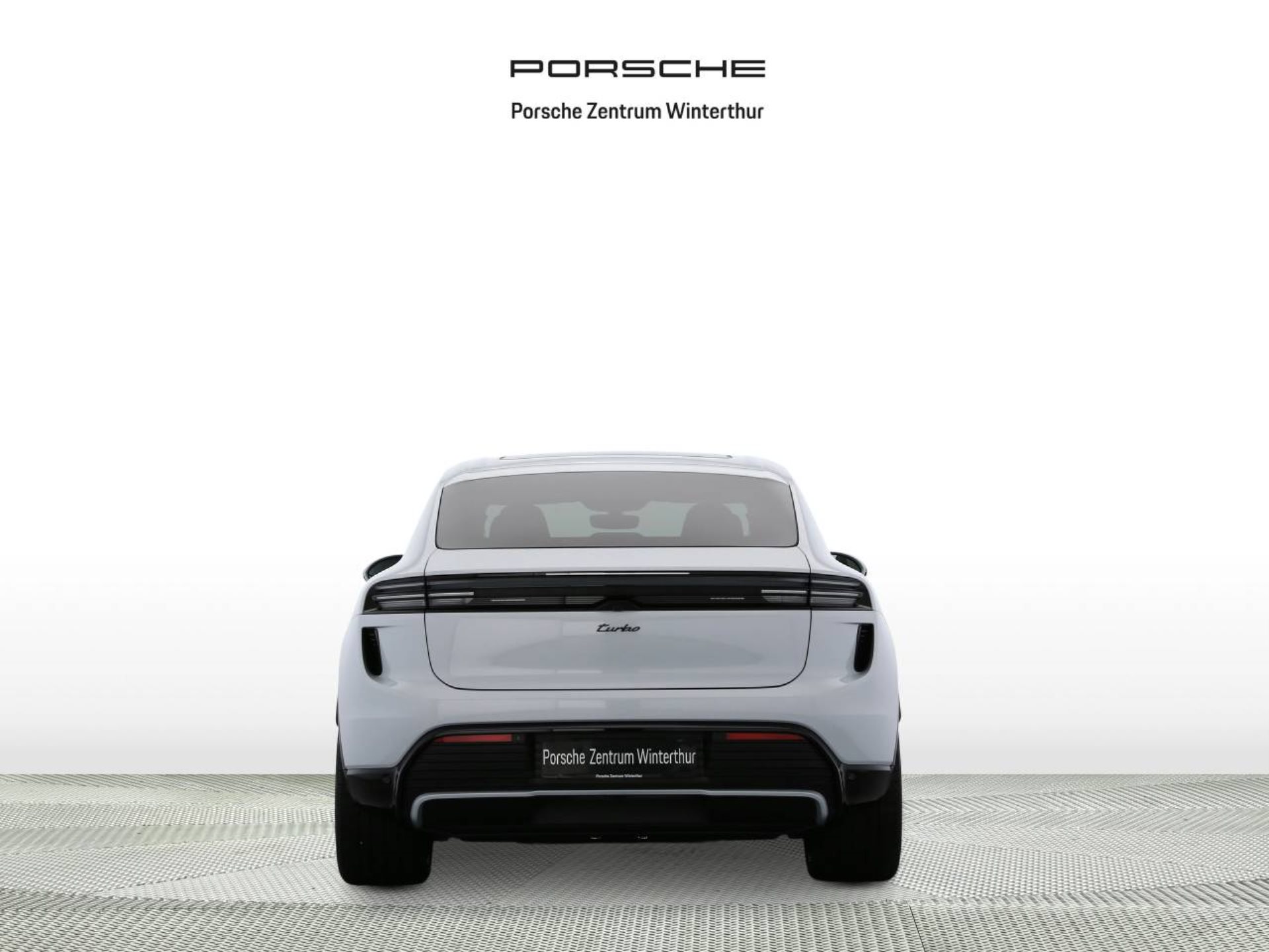 PORSCHE Macan Turbo-image-6