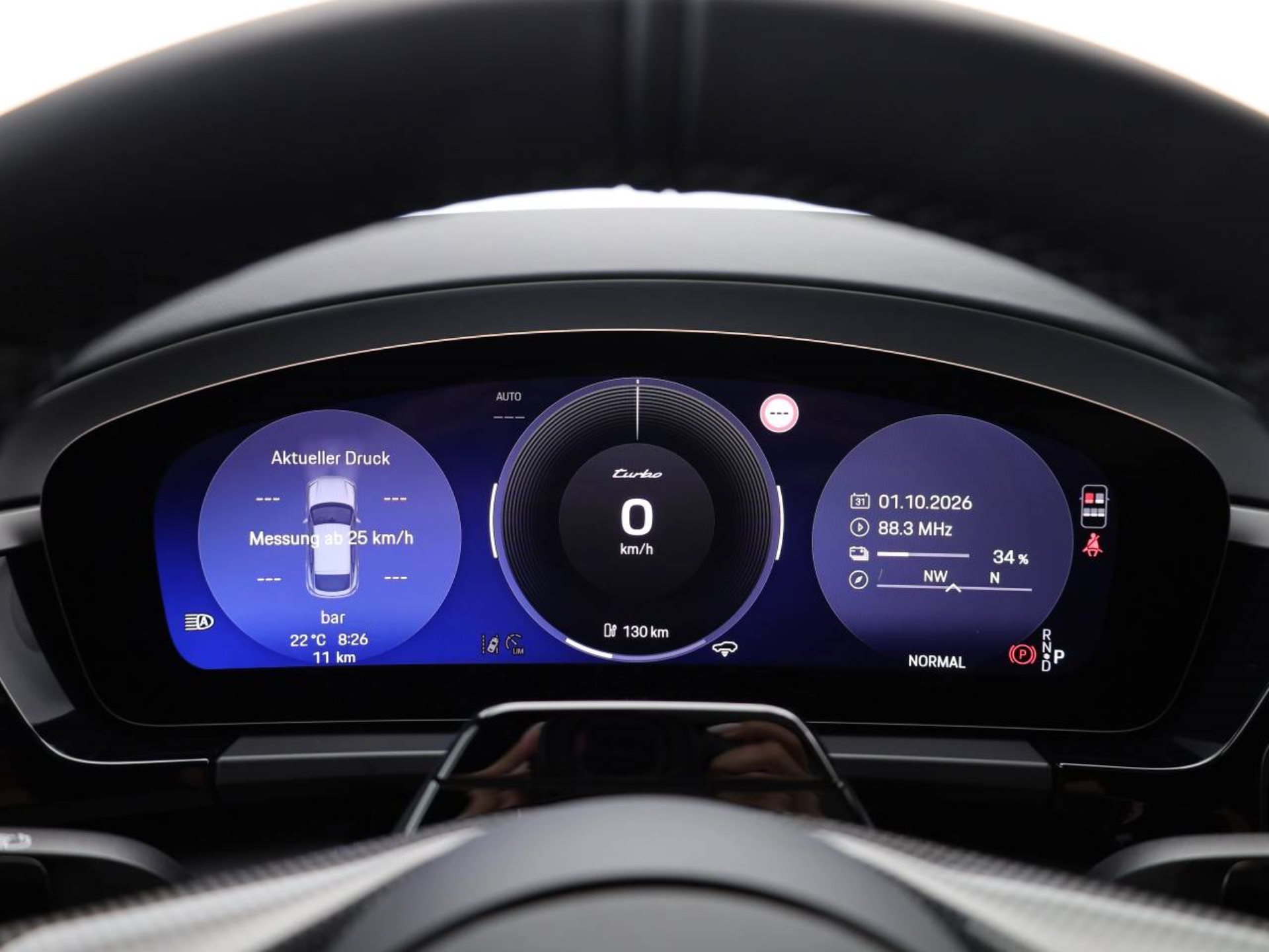 PORSCHE Macan Turbo-image-9