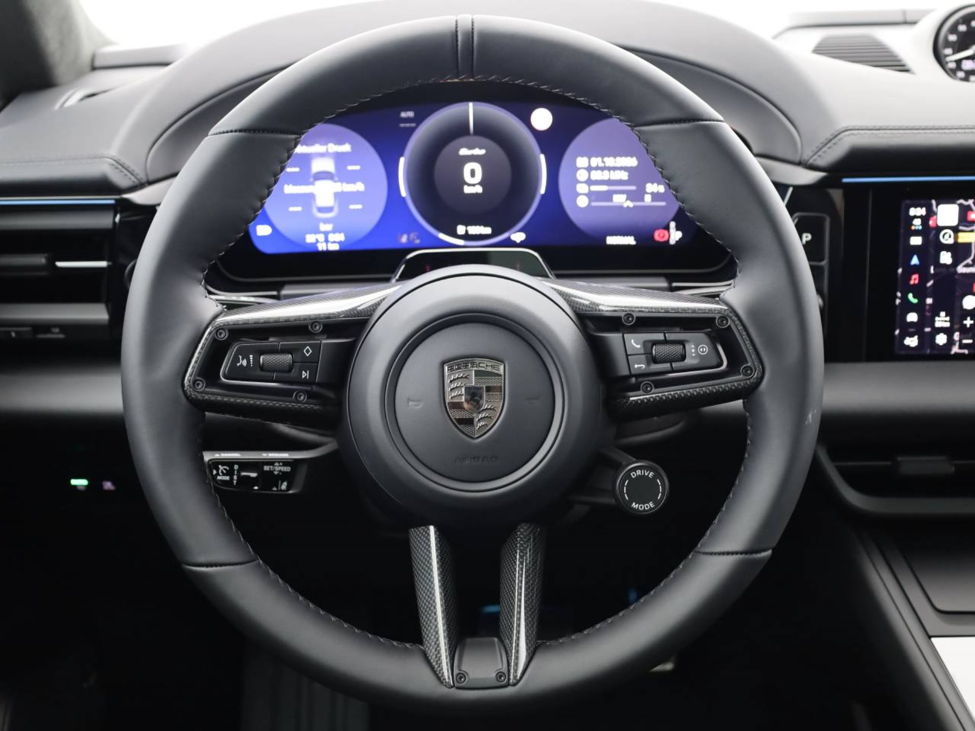 PORSCHE Macan Turbo-image-4