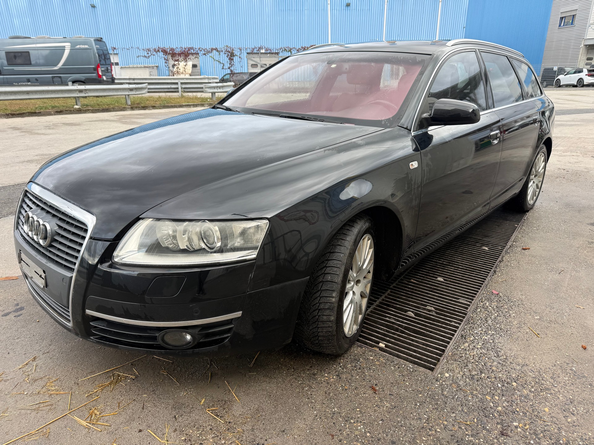 AUDI A6 Avant 4.2 V8 FSI quattro tiptronic-image-1