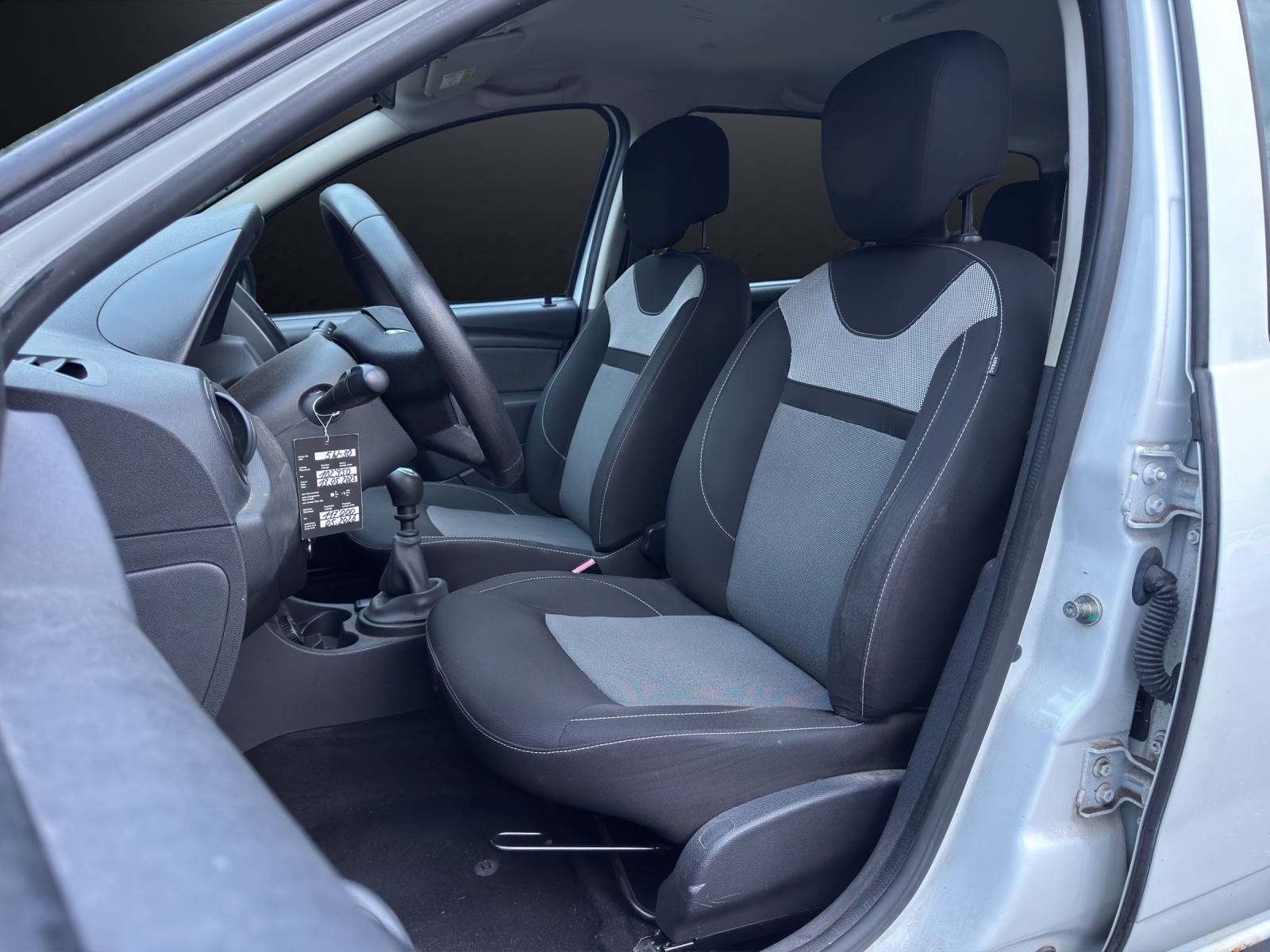 DACIA Duster 1.2 T Essential 4x4-image-7