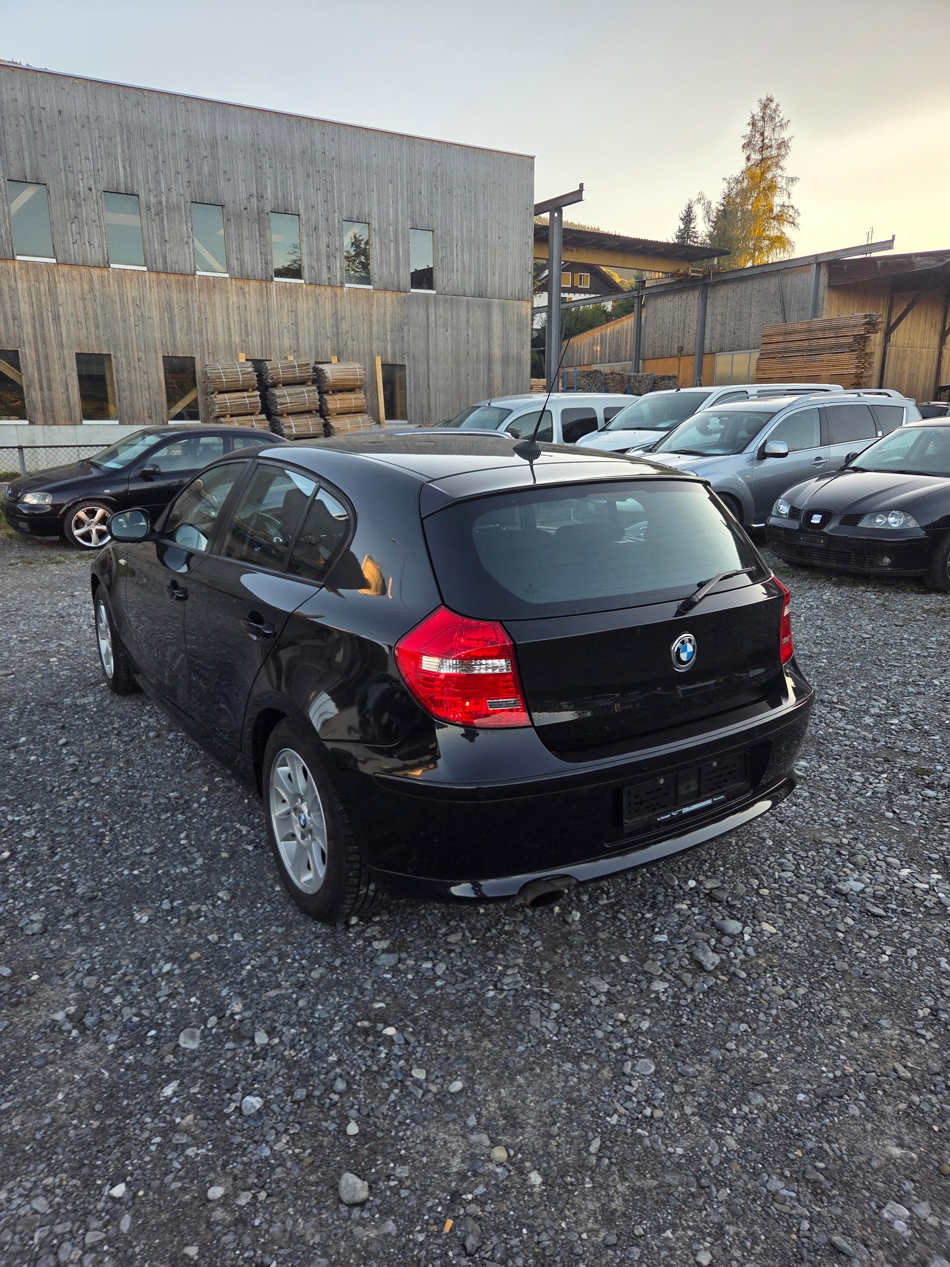 BMW 116i-image-3
