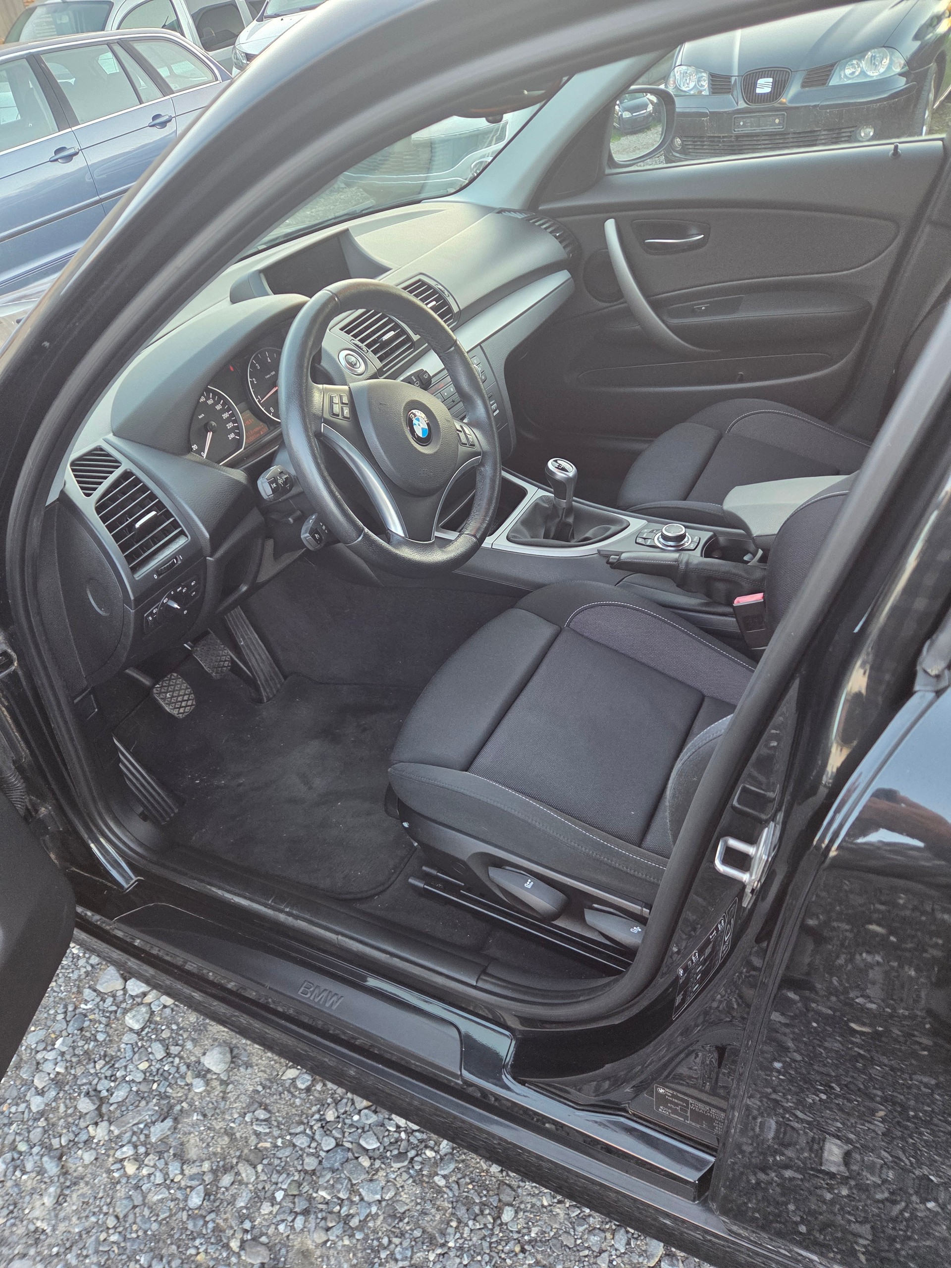 BMW 116i-image-6