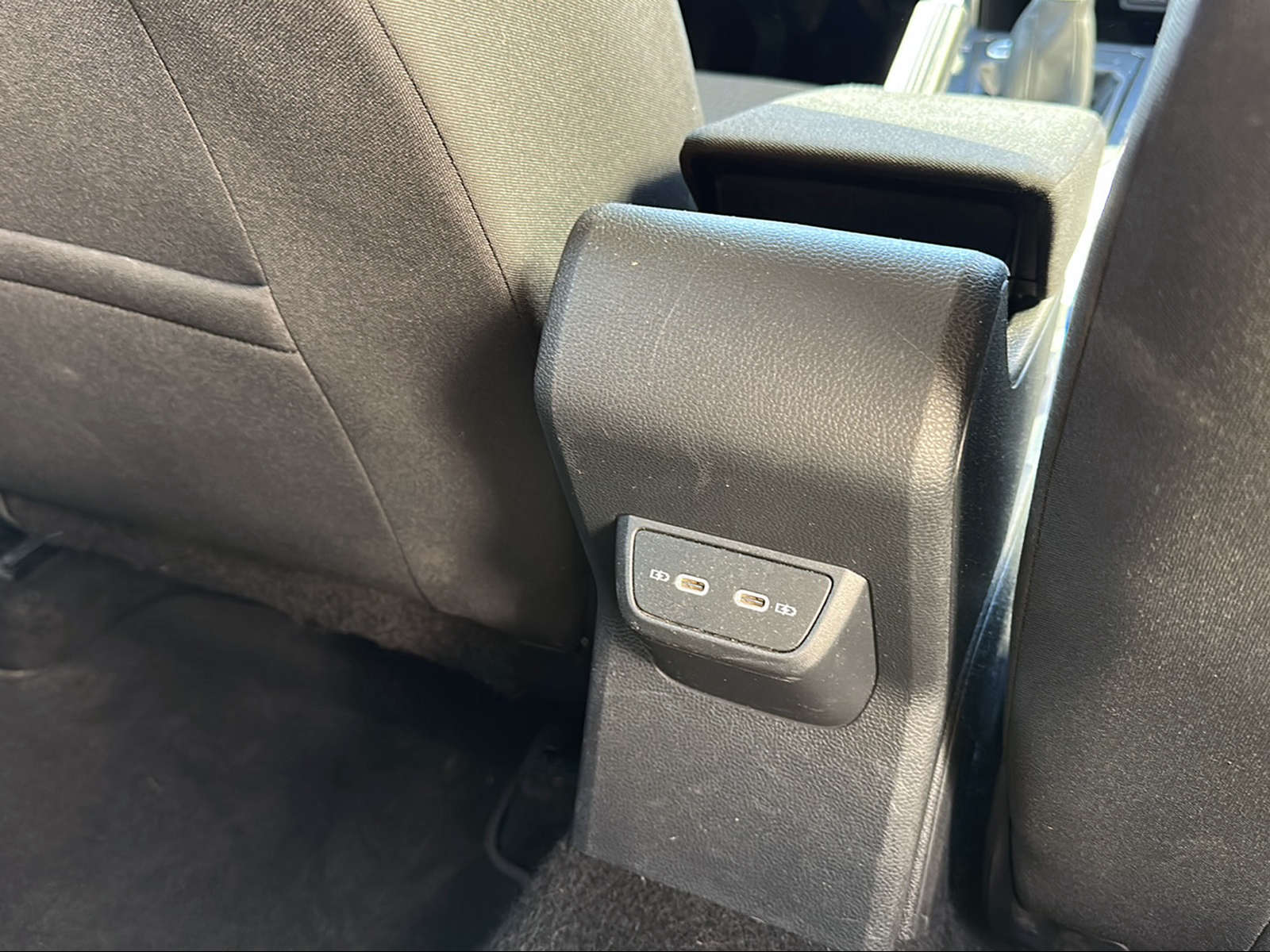 VW Taigo 1.0 TSI Life-image-16
