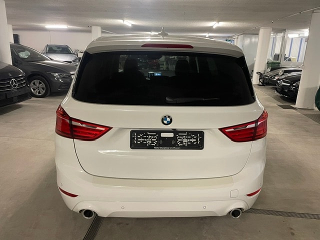 BMW 220d xDrive Gran Tourer Steptronic Sport Line-image-2