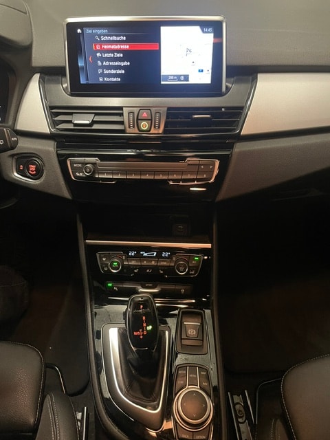 BMW 220d xDrive Gran Tourer Steptronic Sport Line-image-7