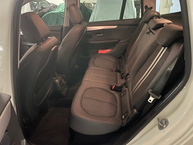 BMW 220d xDrive Gran Tourer Steptronic Sport Line-image-9