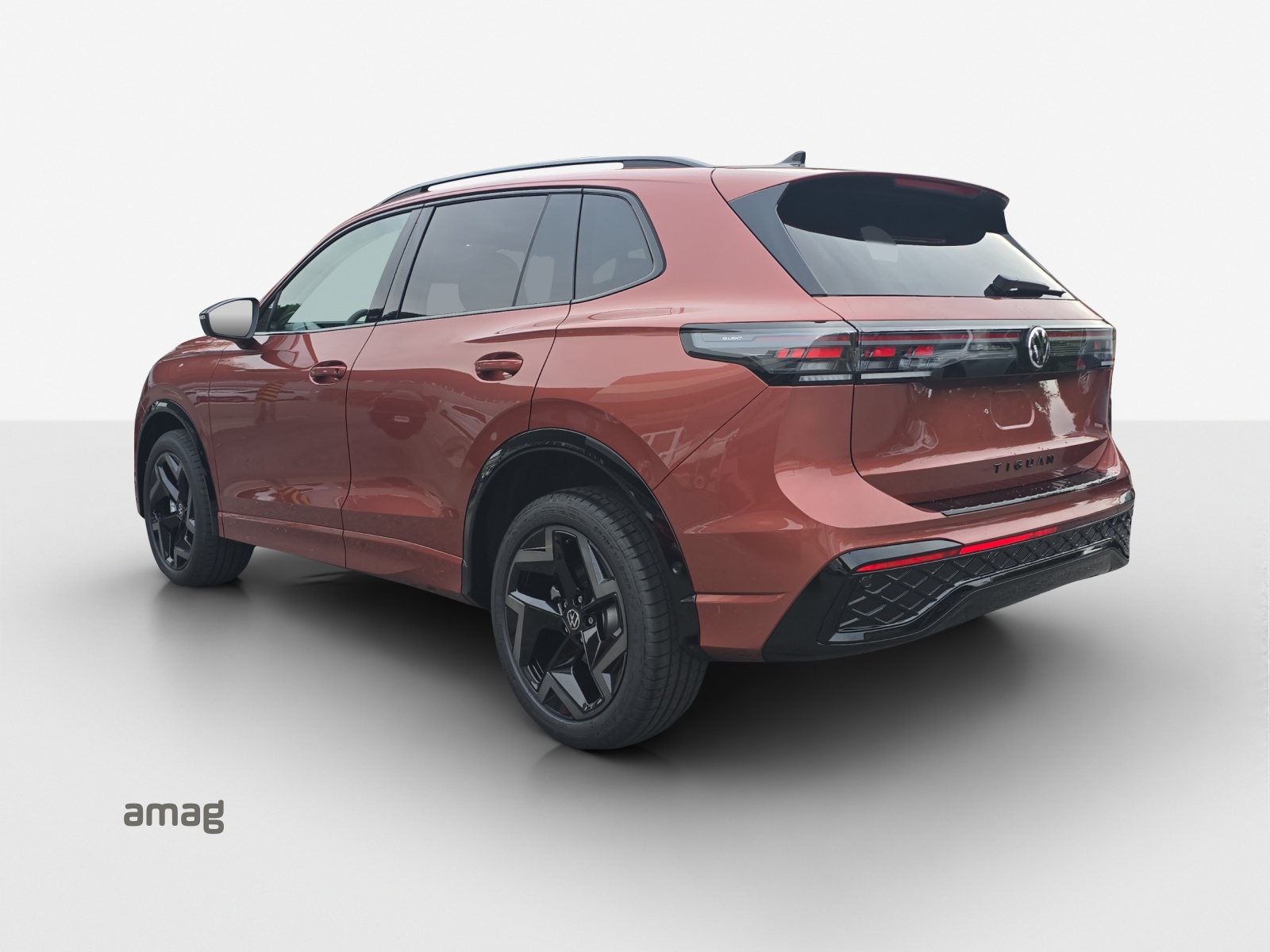 VW Tiguan 2.0 TSI DSG Life 4Motion-image-2