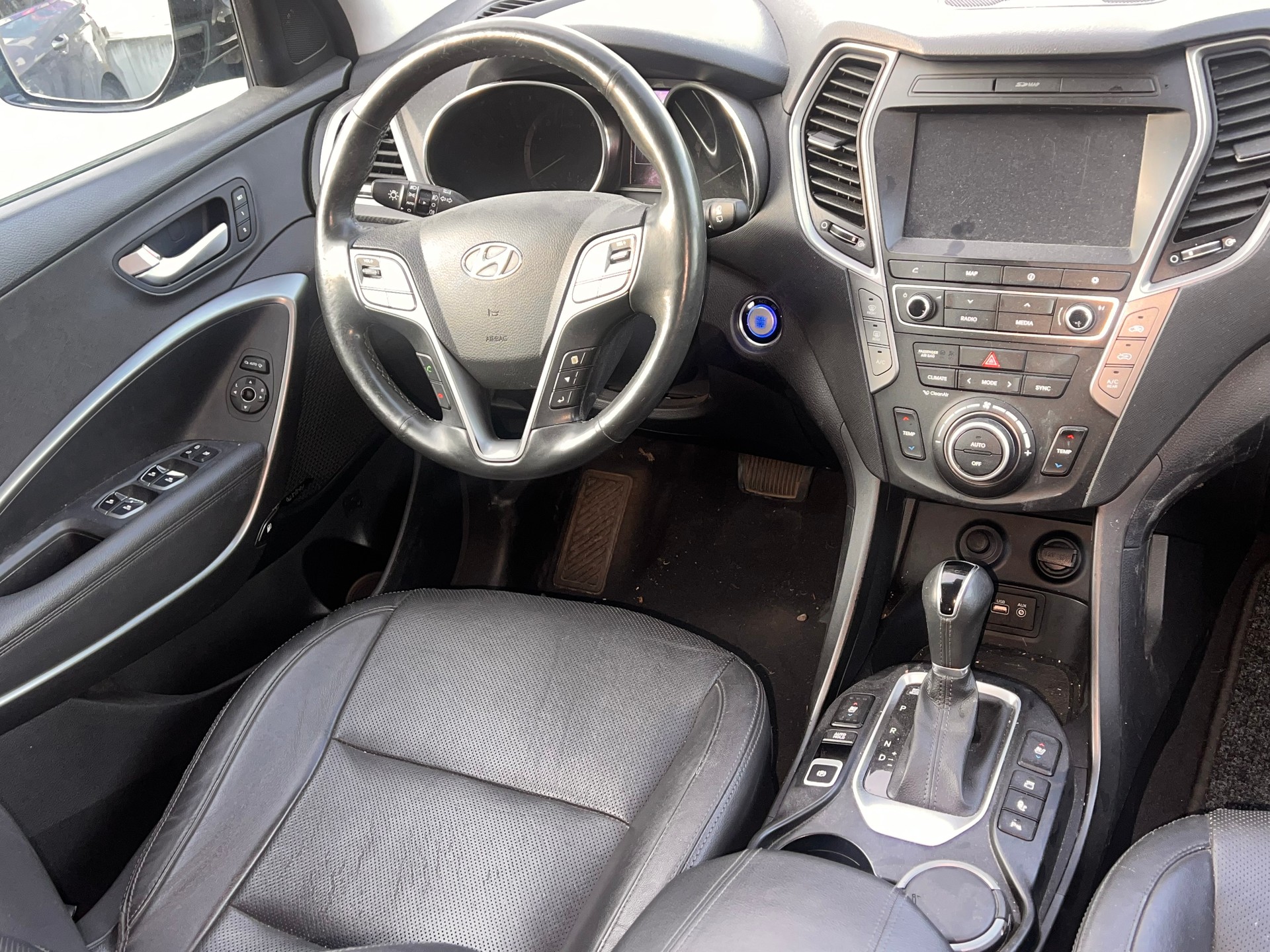 HYUNDAI Santa Fe 2.2 CRDI Vertex 4WD Automatic-image-2