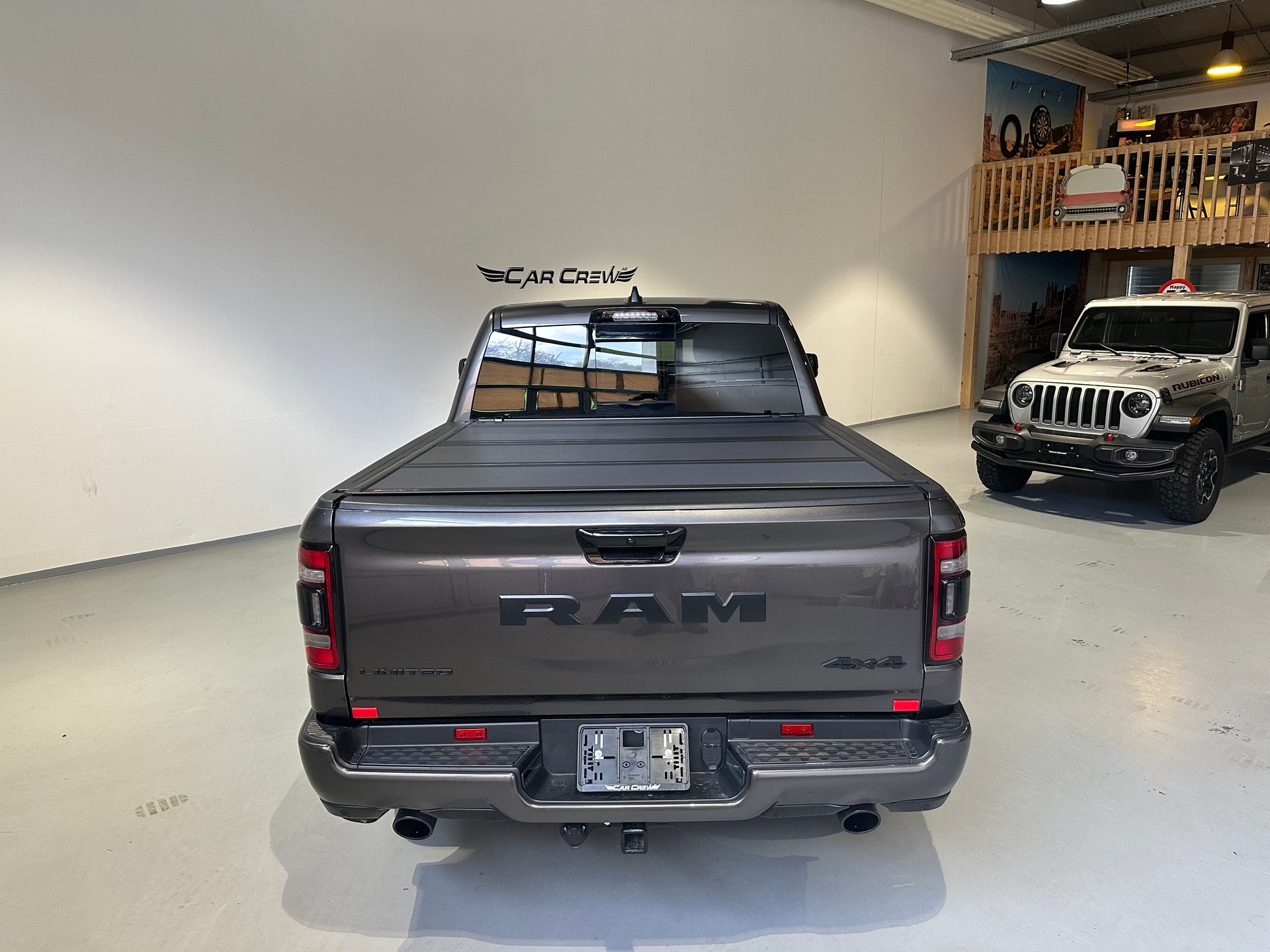 DODGE RAM 1500 Limited Night Edition-image-13
