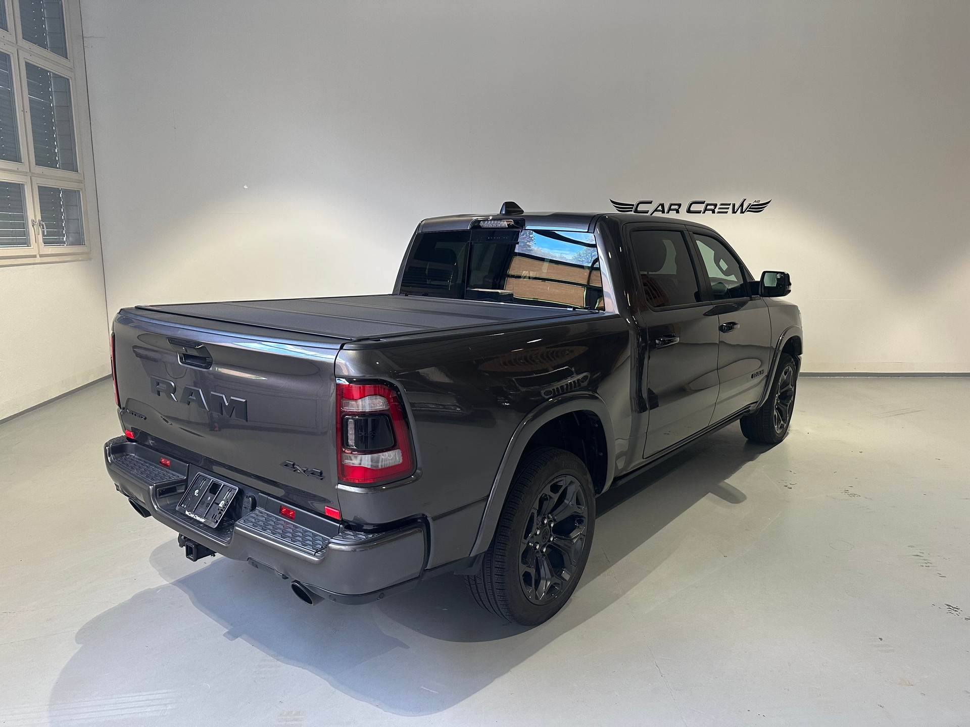 DODGE RAM 1500 Limited Night Edition-image-12