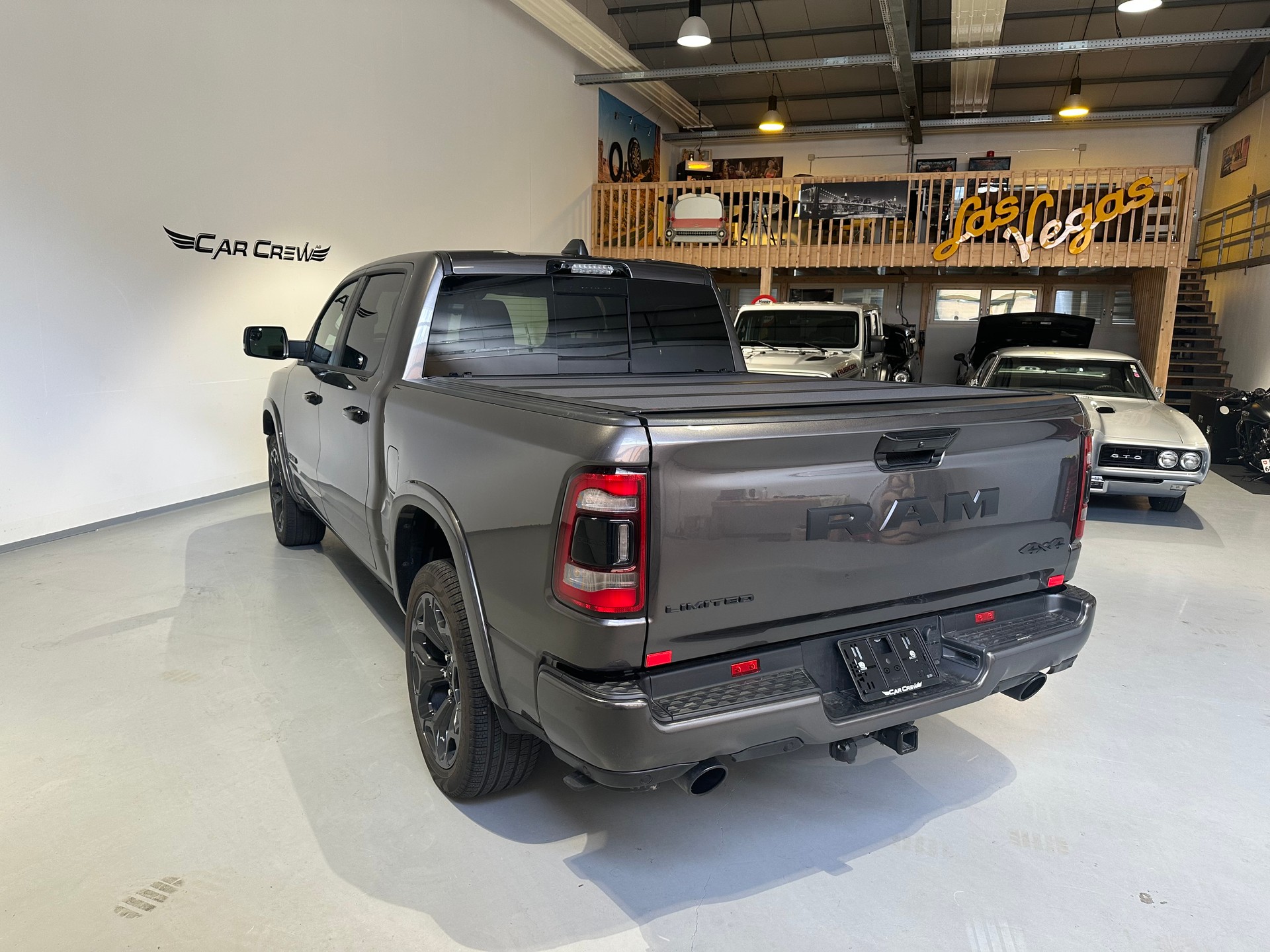 DODGE RAM 1500 Limited Night Edition-image-14