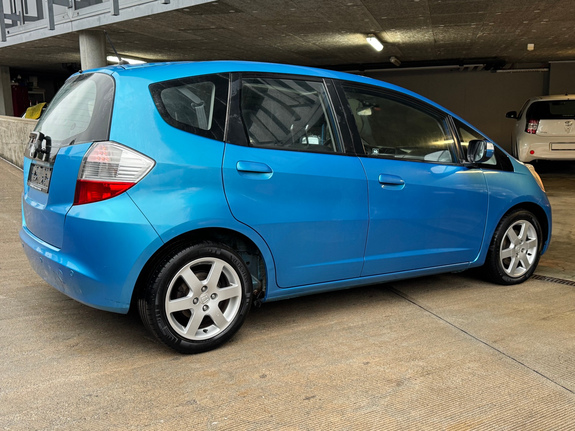 HONDA Jazz 1.4i Elegance i-Shift-image-2