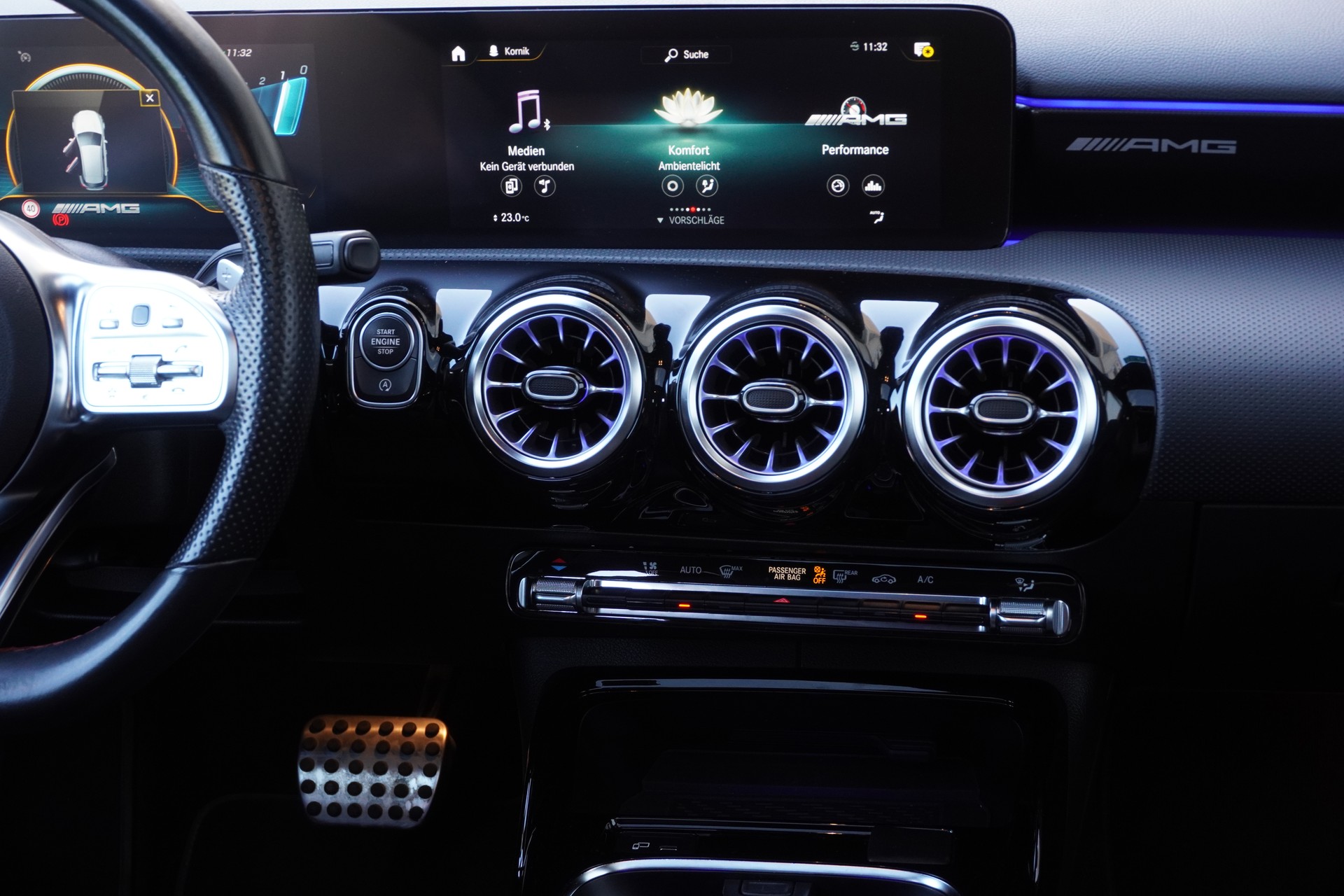 MERCEDES-BENZ A 45 AMG 4Matic+ Speedshift-image-10