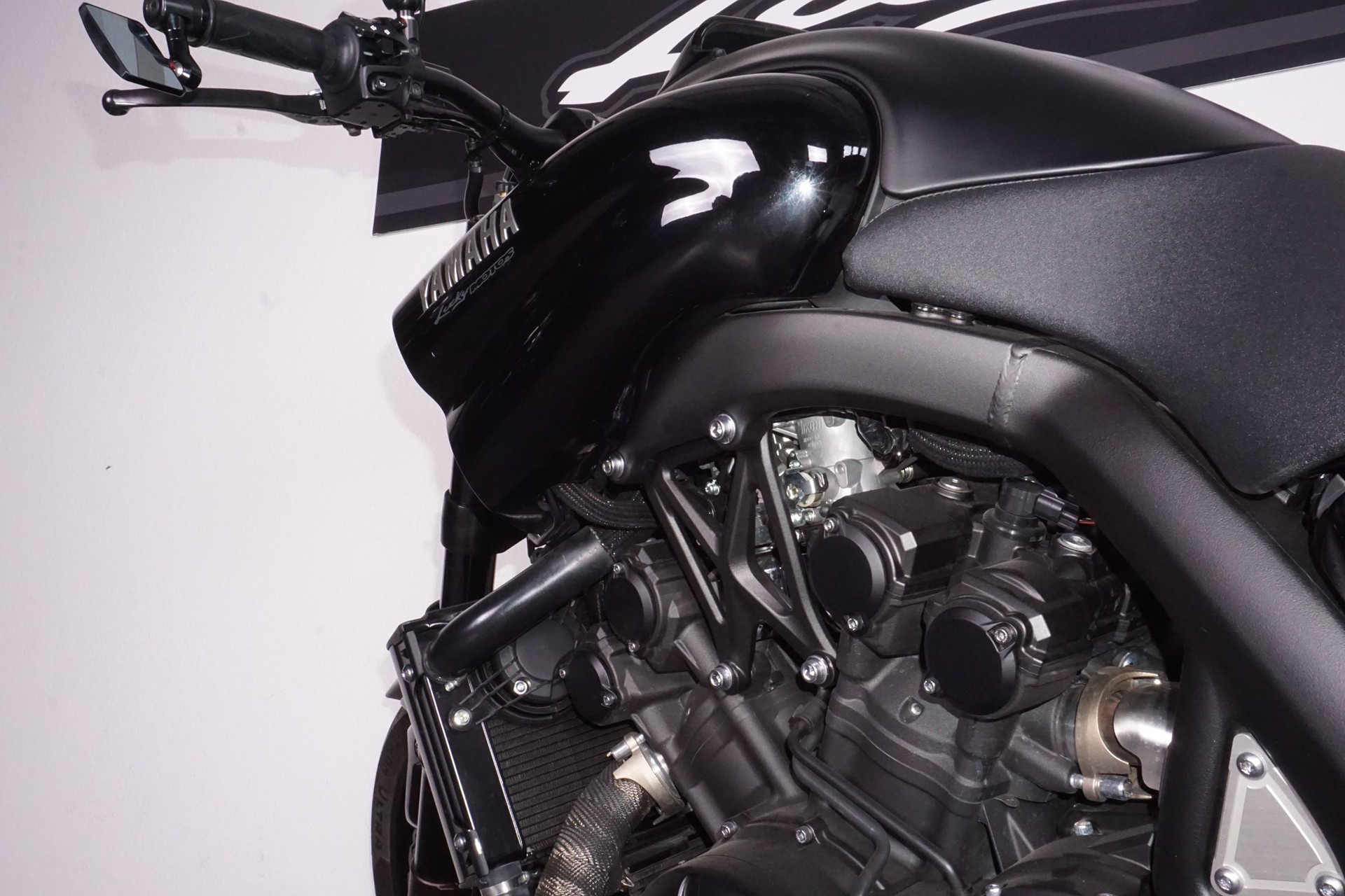 YAMAHA V-MAX-image-4