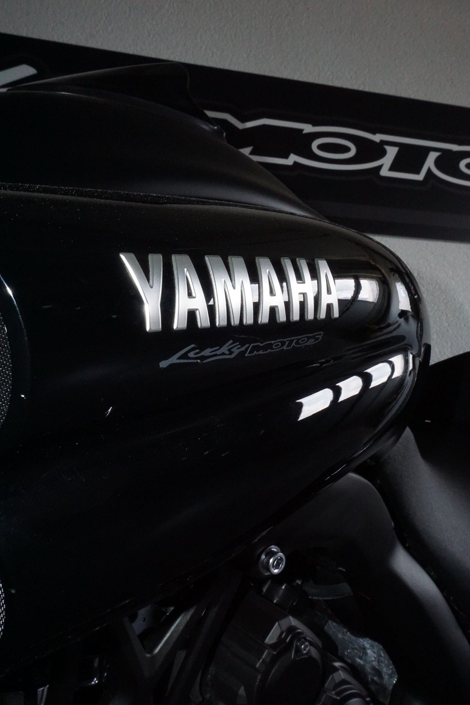 YAMAHA V-MAX-image-6