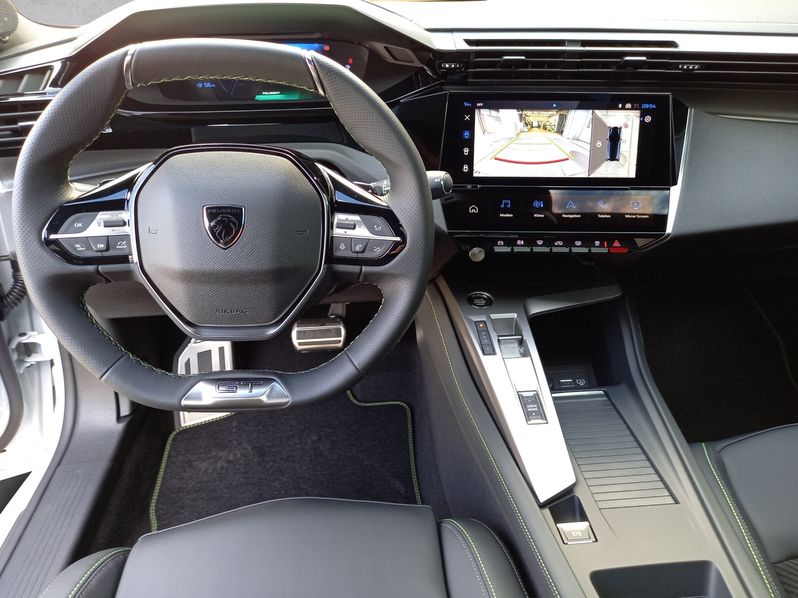PEUGEOT 308 1.6 PHEV 180 GT-image-9