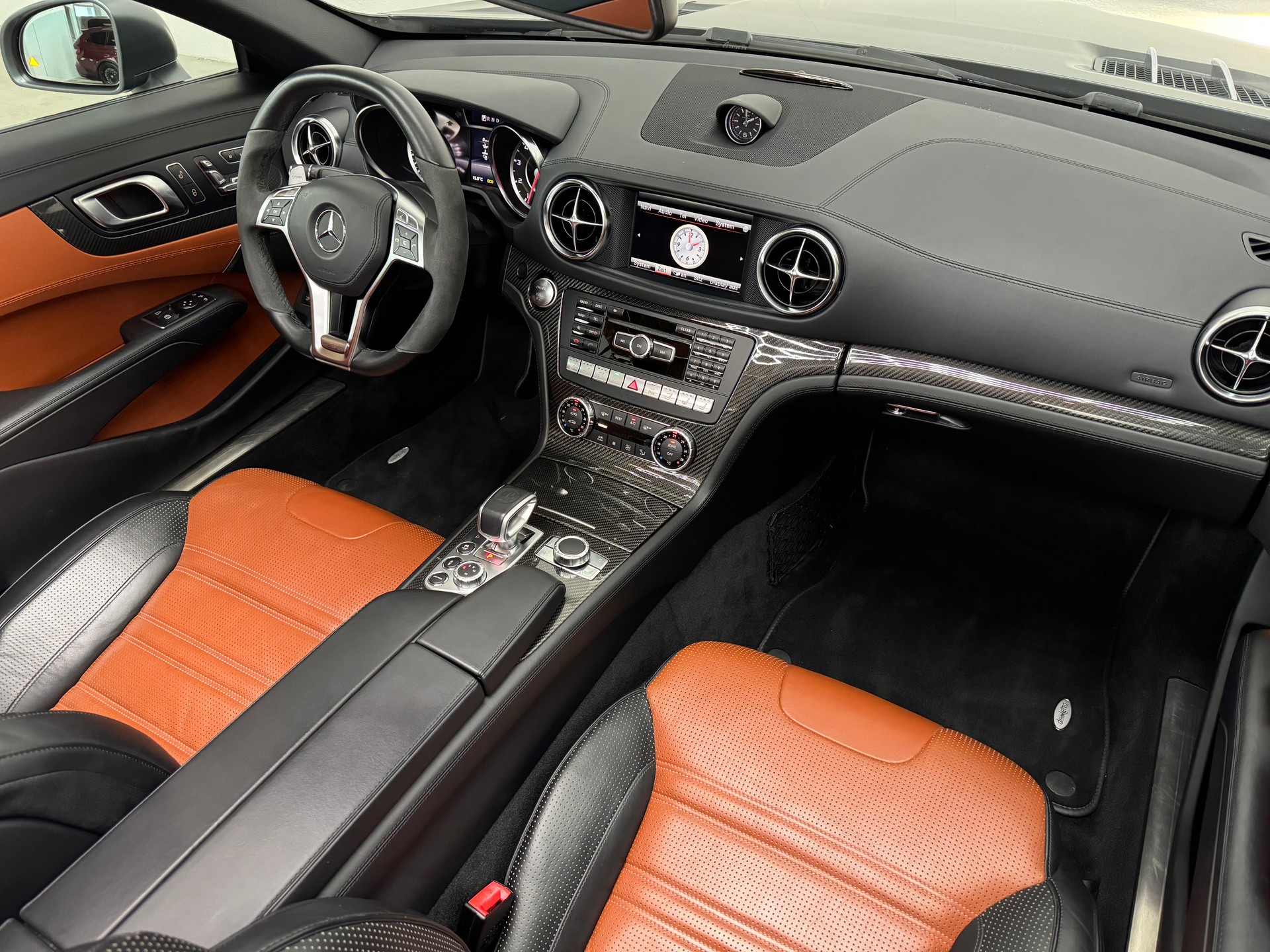 MERCEDES-BENZ SL 63 AMG Speedshift-image-15