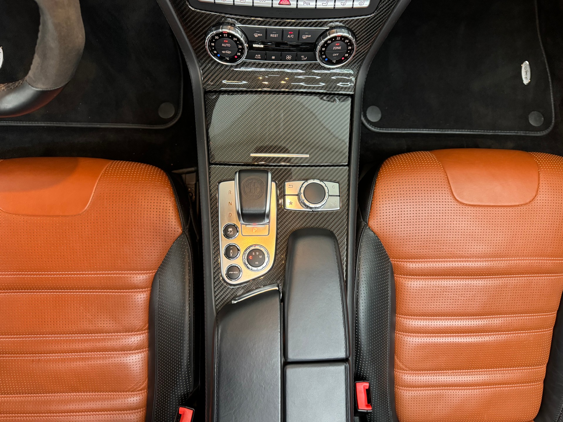 MERCEDES-BENZ SL 63 AMG Speedshift-image-26