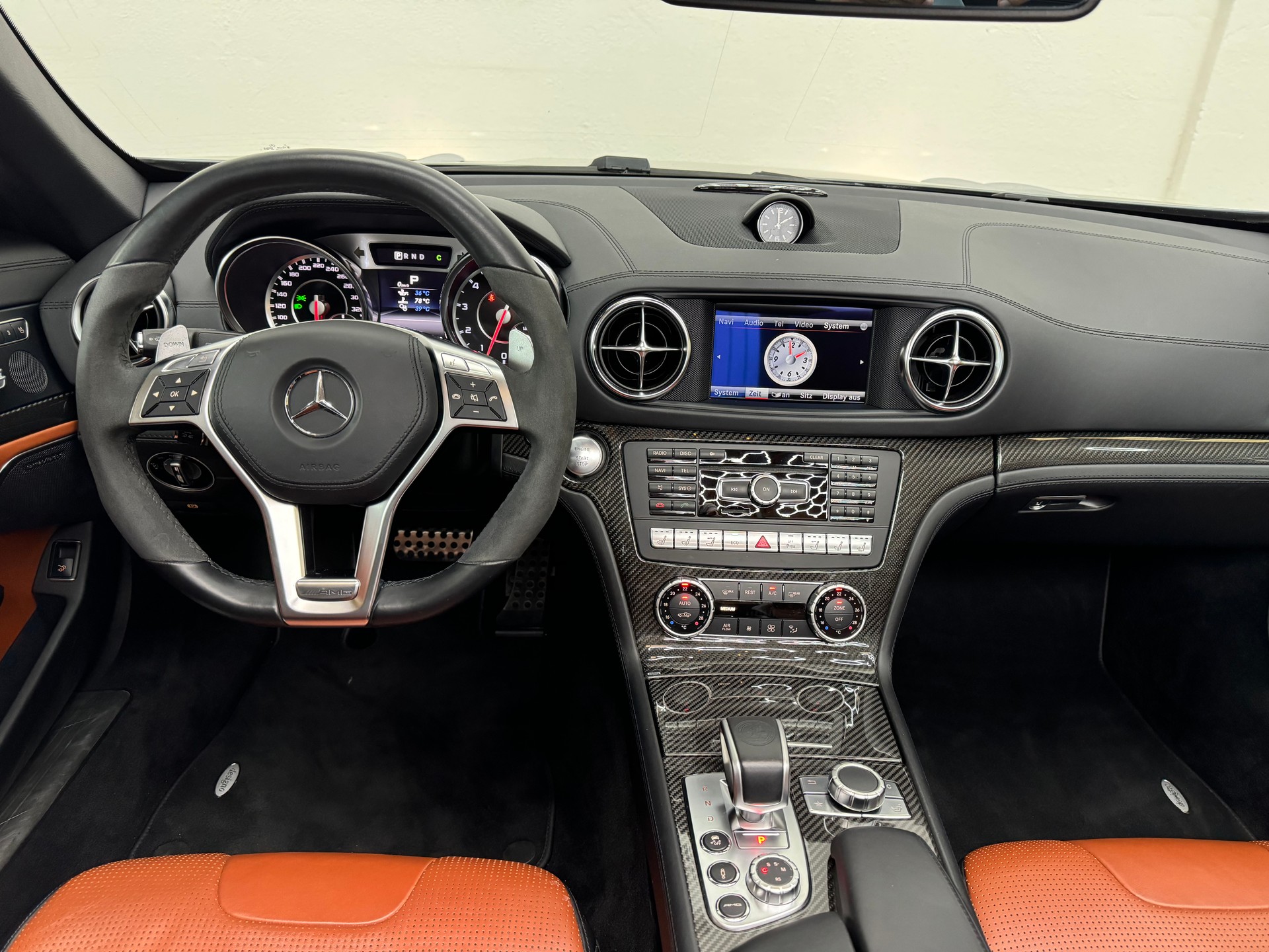 MERCEDES-BENZ SL 63 AMG Speedshift-image-16