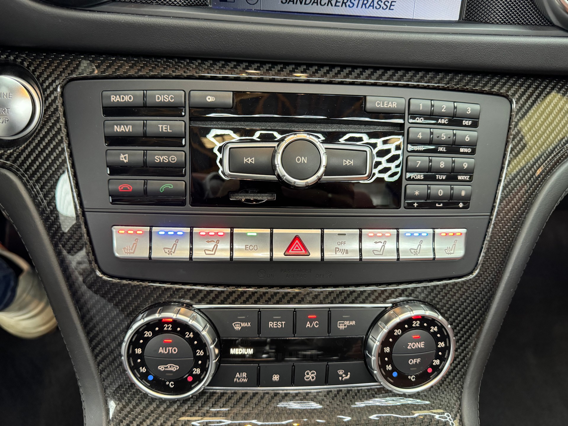 MERCEDES-BENZ SL 63 AMG Speedshift-image-24